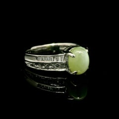 Vintage Solid Platinum 2.22ctw Oval Cabochon Cat's Eye & Diamond Ring