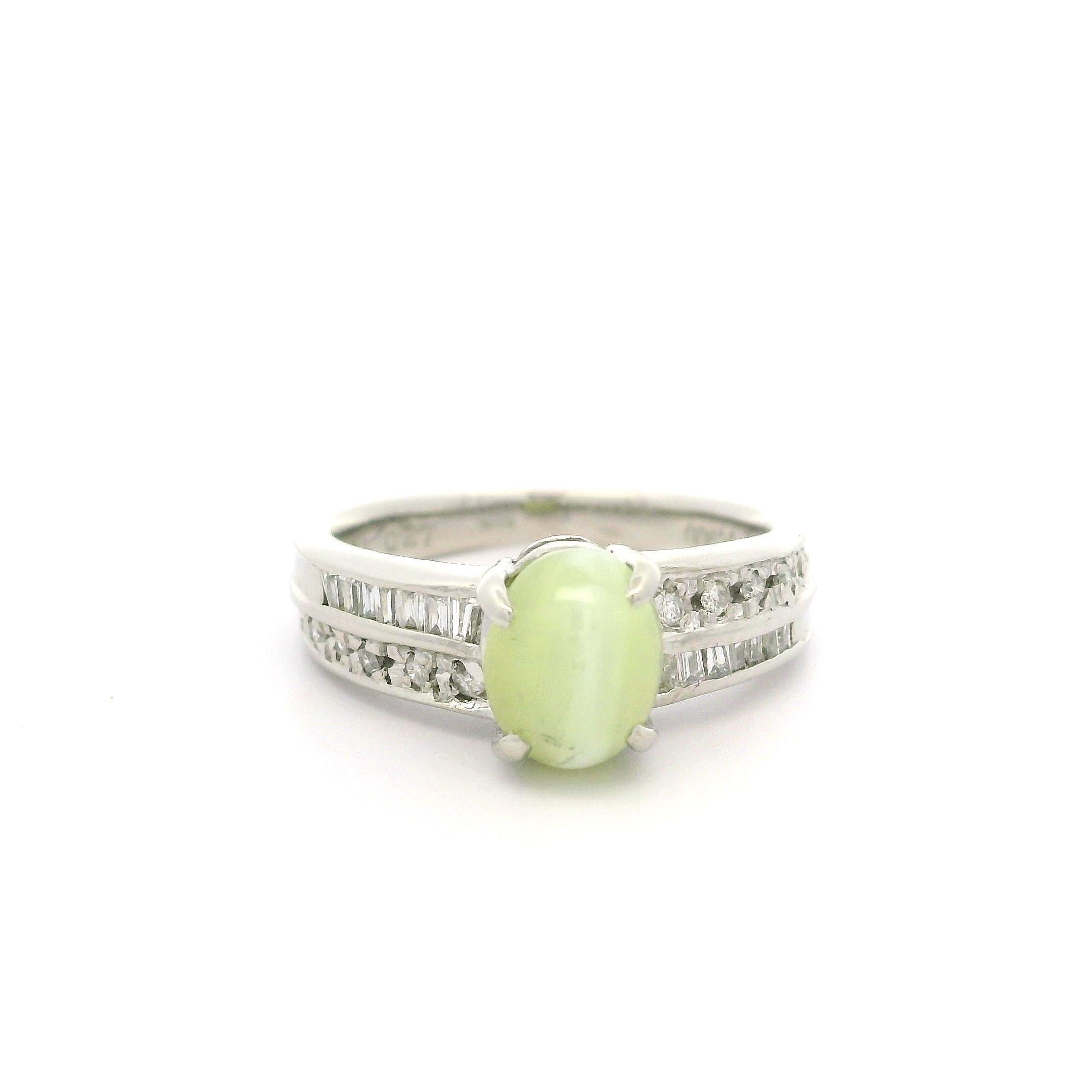 Vintage Solid Platinum 2.22ctw Oval Cabochon Cat's Eye & Diamond Ring For Sale