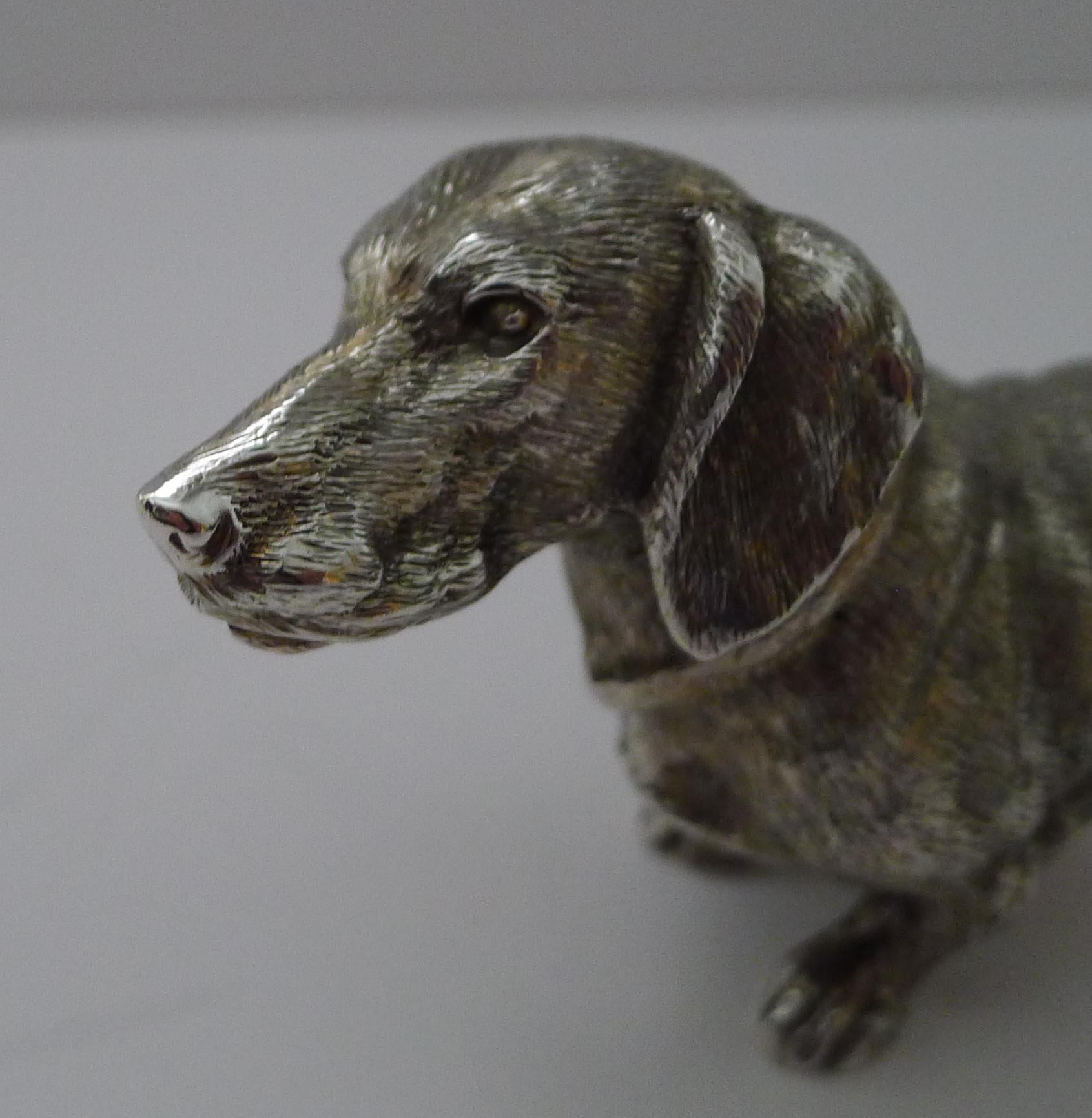 Late 20th Century Vintage Solid Silver Dachshund by SMD Castings - 1975 For Sale