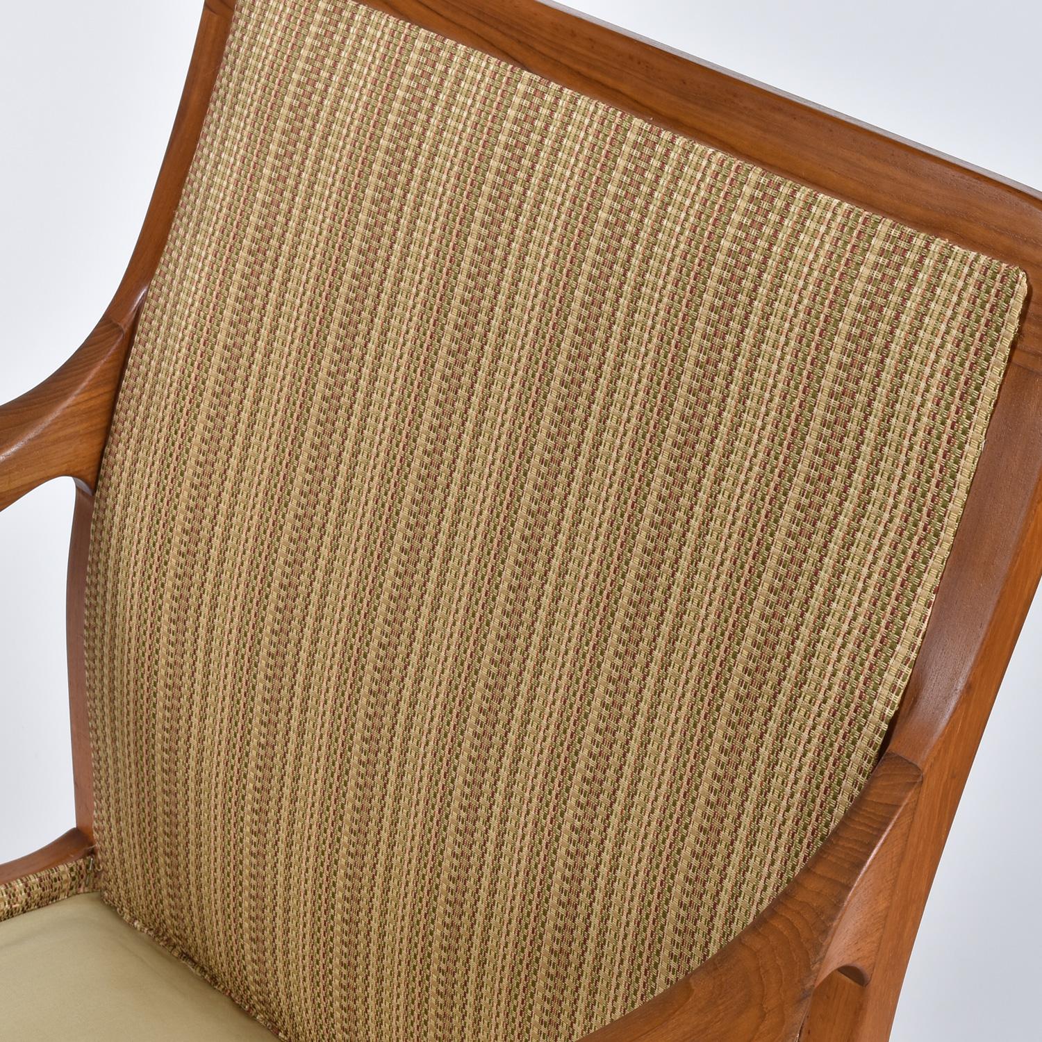 Mid-Century Modern Vintage Solid Teak Danish Modern Style Lounge Chair For Sale