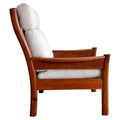 Vintage Lounge Chair aus massivem Teakholz von Dyrlund mit neuer hellgrauer Polsterung