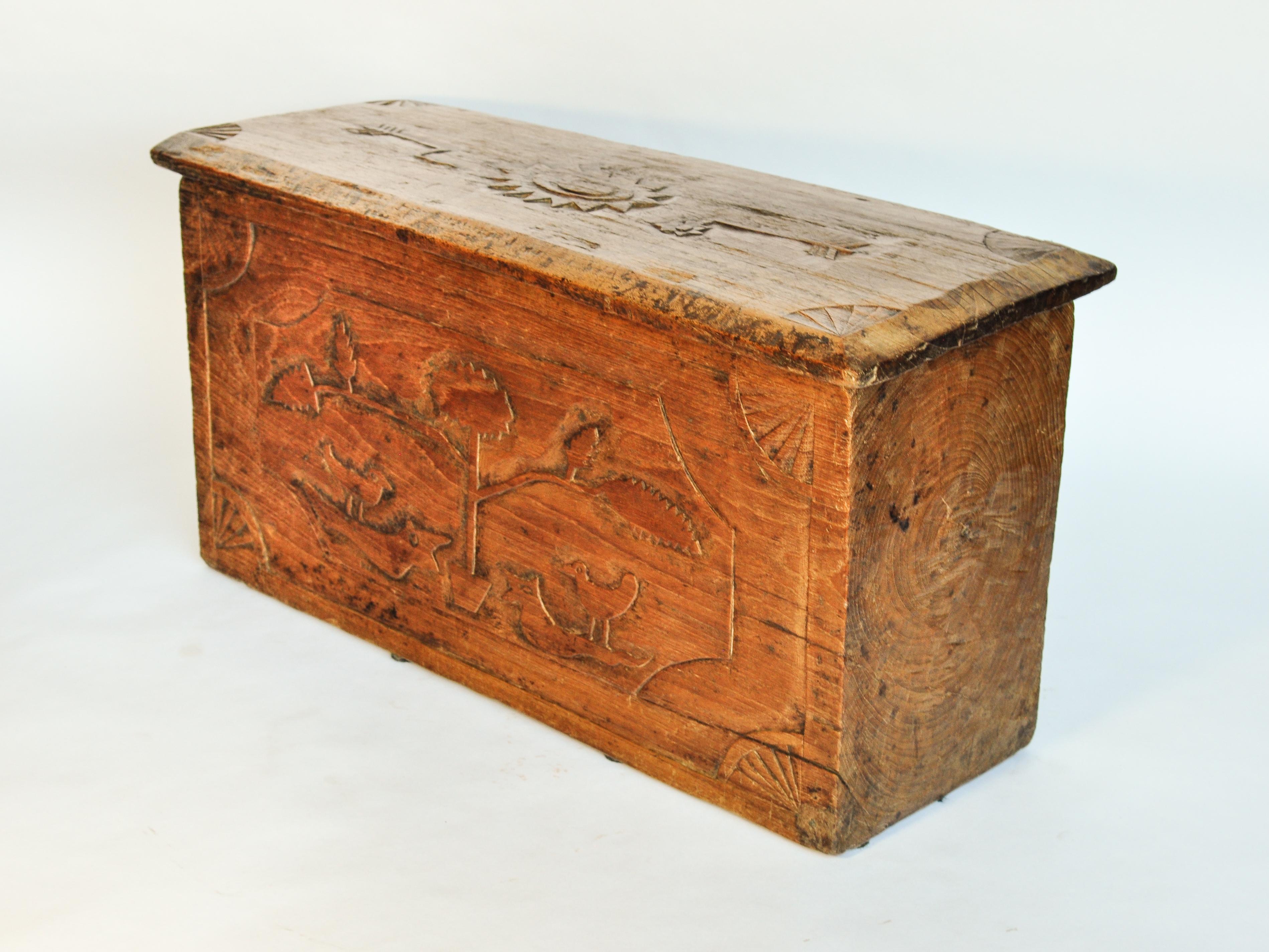 Vintage Solid Teak Storage Box with Carvings, Java, Early to Mid-20th Century 10