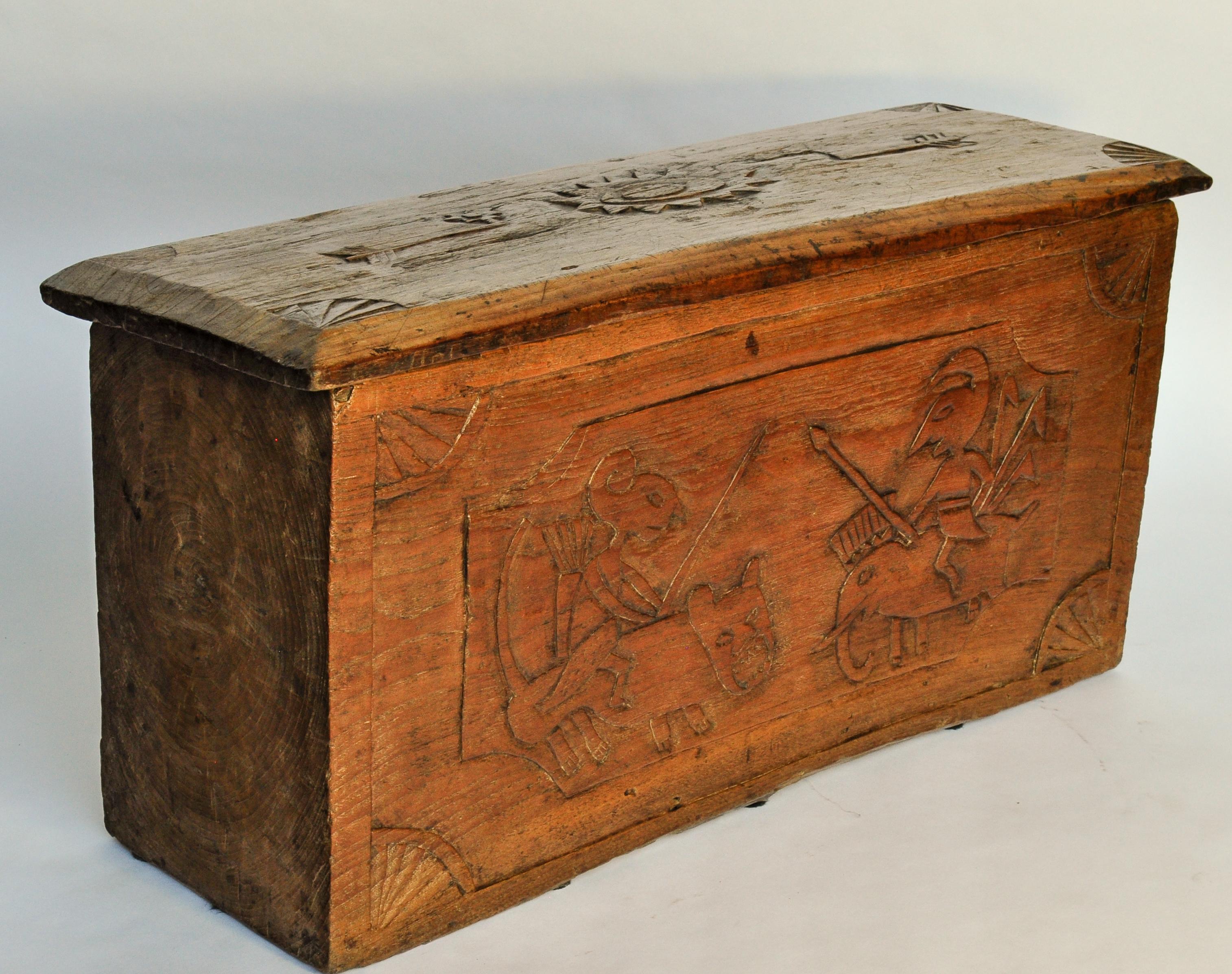 Vintage Solid Teak Storage Box with Carvings, Java, Early to Mid-20th Century In Good Condition In Point Richmond, CA