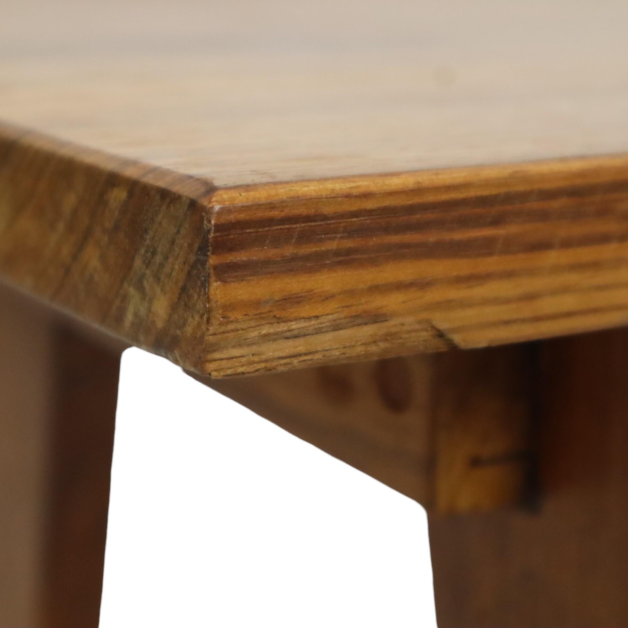 Vintage Massiv Teak Wood Beistelltisch Pflanztisch Sechziger Jahre im Zustand „Gut“ im Angebot in Poperinge, BE