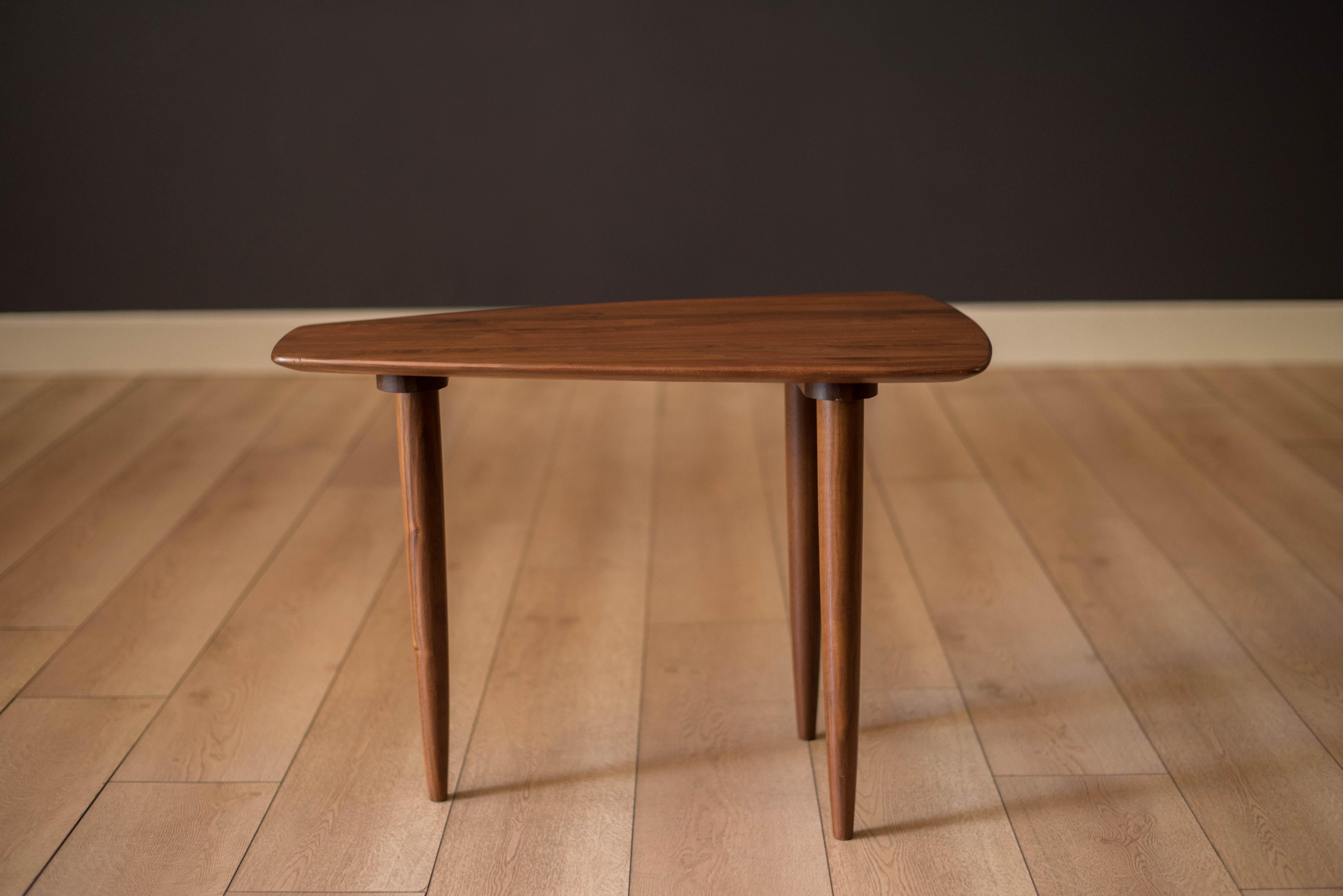 Vintage Solid Walnut Prelude Side Table by Ace-Hi  In Good Condition In San Jose, CA