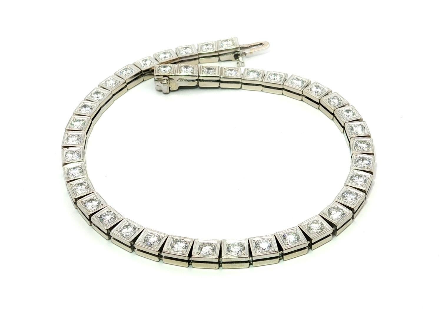 Vintage Solid White Gold 2.8ct Diamond Milgrain Square Link Line Tennis Bracelet en vente 5