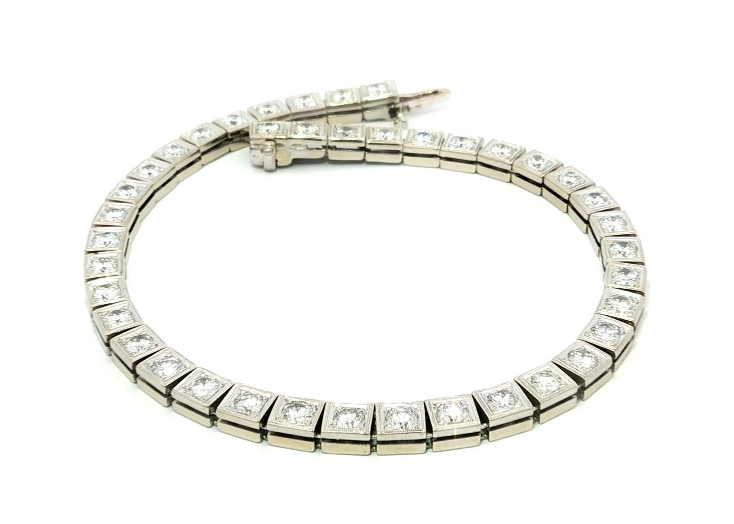 Vintage Solid White Gold 2.8ct Diamond Milgrain Square Link Line Tennis Bracelet en vente 6