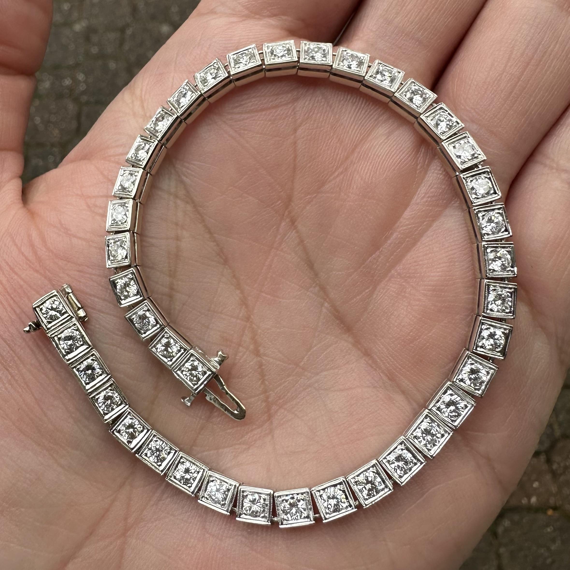 Taille brillant Vintage Solid White Gold 2.8ct Diamond Milgrain Square Link Line Tennis Bracelet en vente