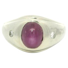 Anillo vintage de oro blanco macizo con rubí estrella de 2 ct y acento de diamantes