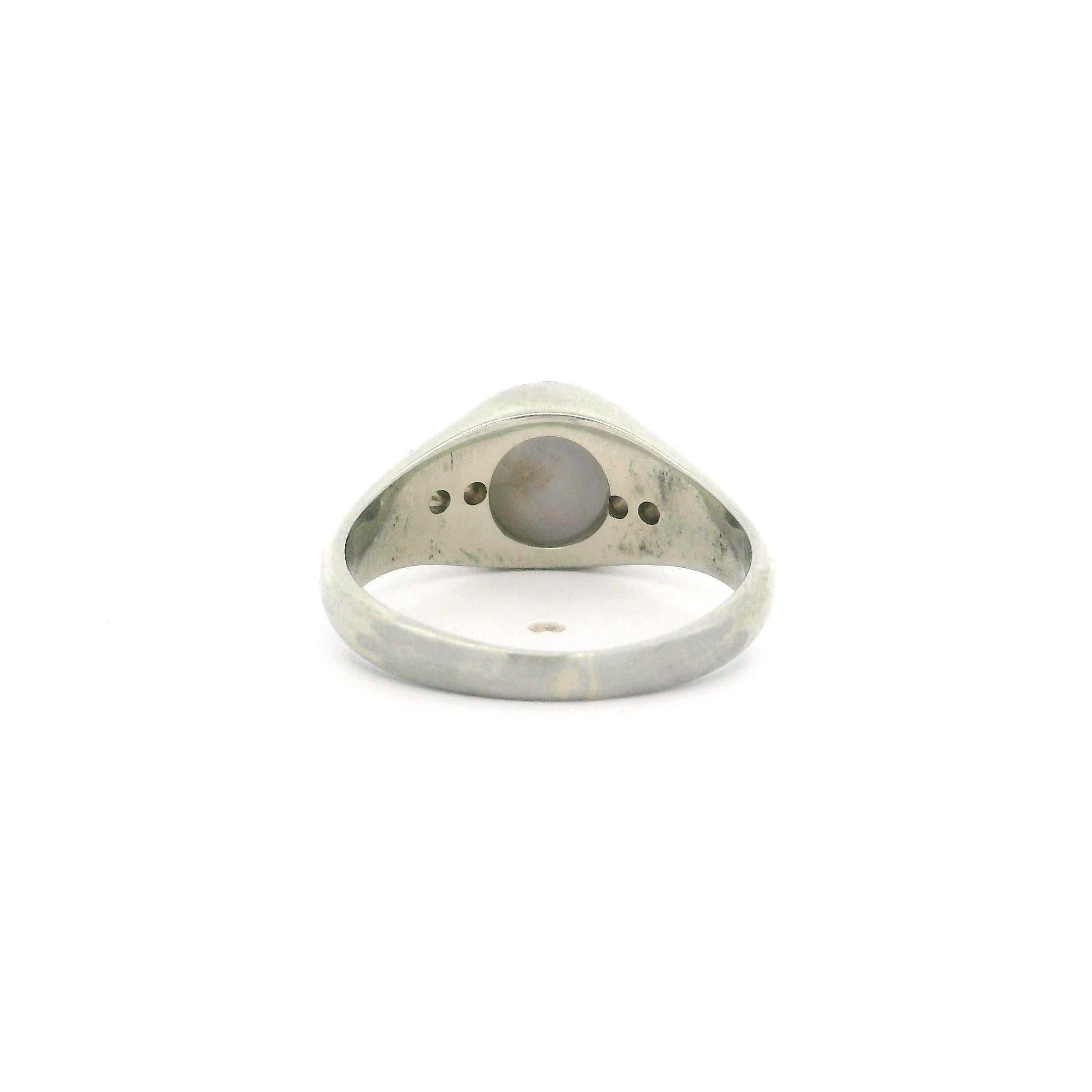 Women's Vintage Solid White Gold Natural Blue Star Sapphire & Diamond Band Ring For Sale