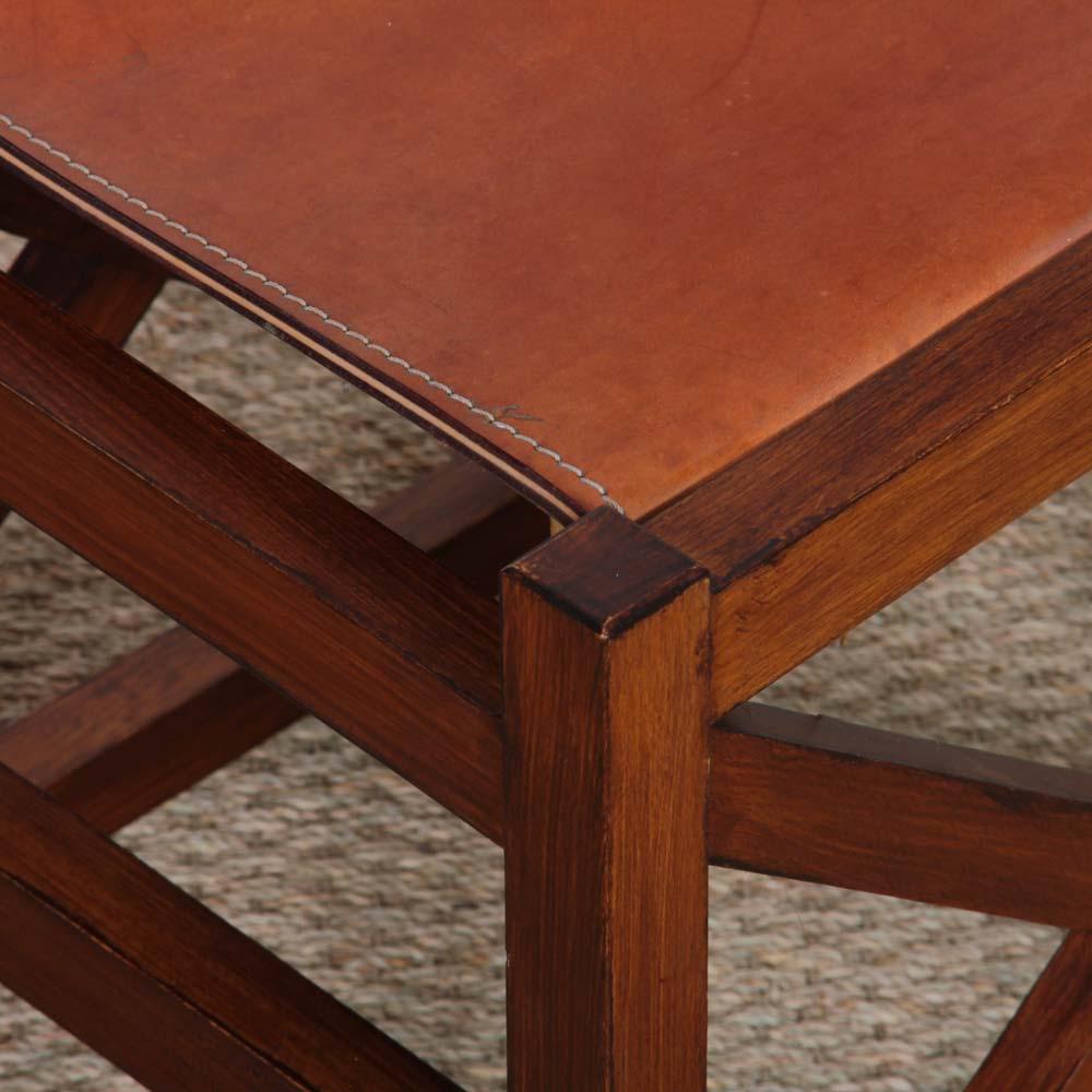 Vintage Stuhl aus Massivholz und Leder, 1980 (Französisch) im Angebot