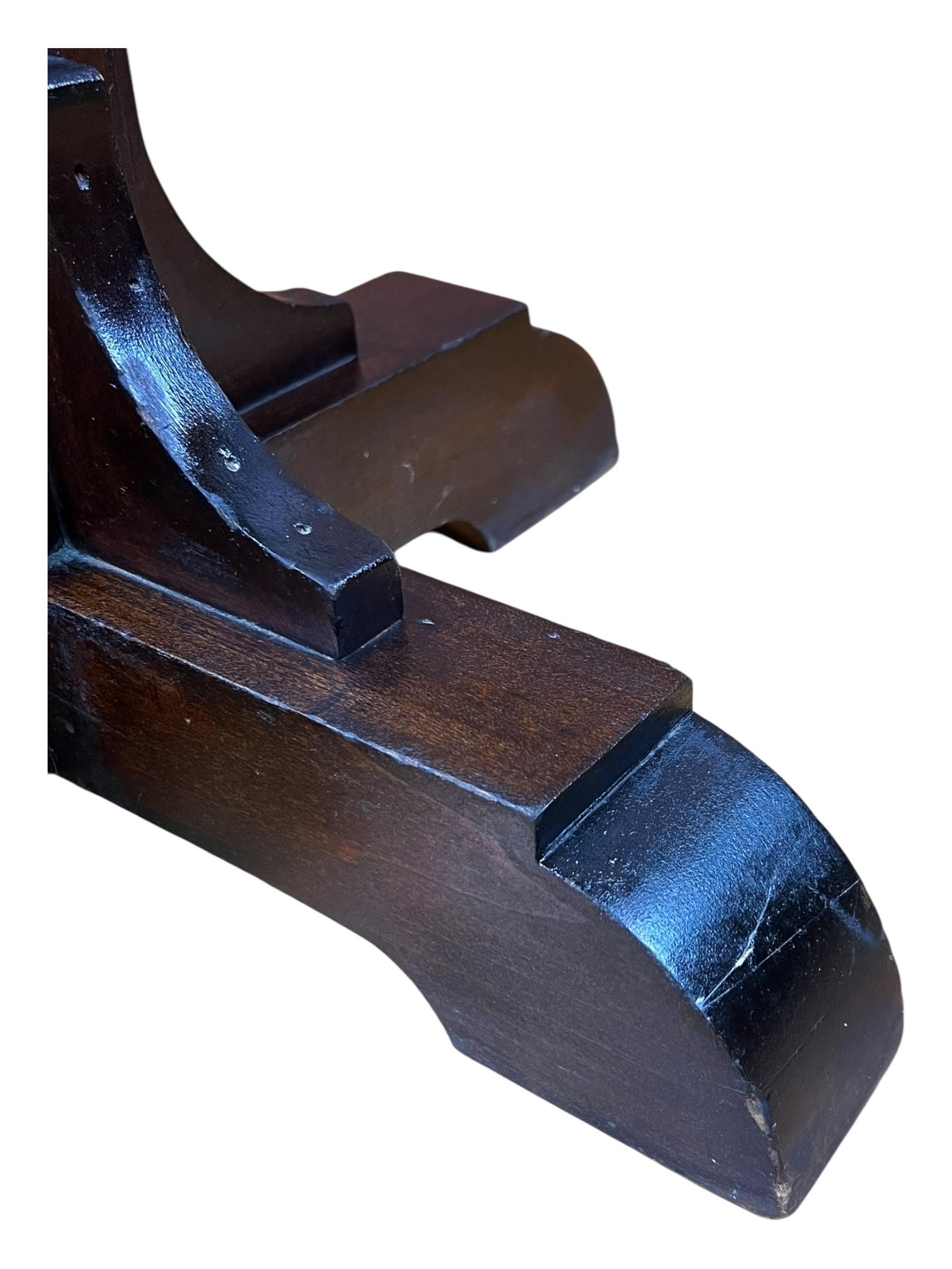 Appendiabiti vintage in legno massiccio con ganci in ottone in vendita 4