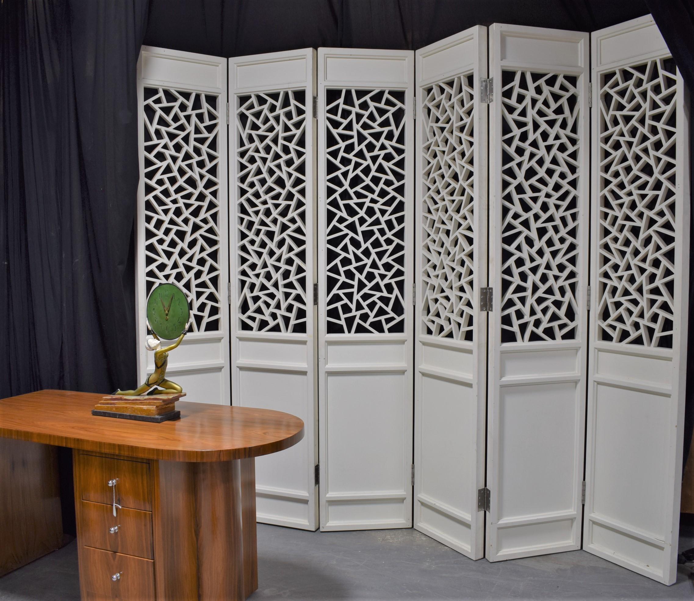 Vintage Solid Wood Room Divider: Timeless Elegance and Craftsmanship ...