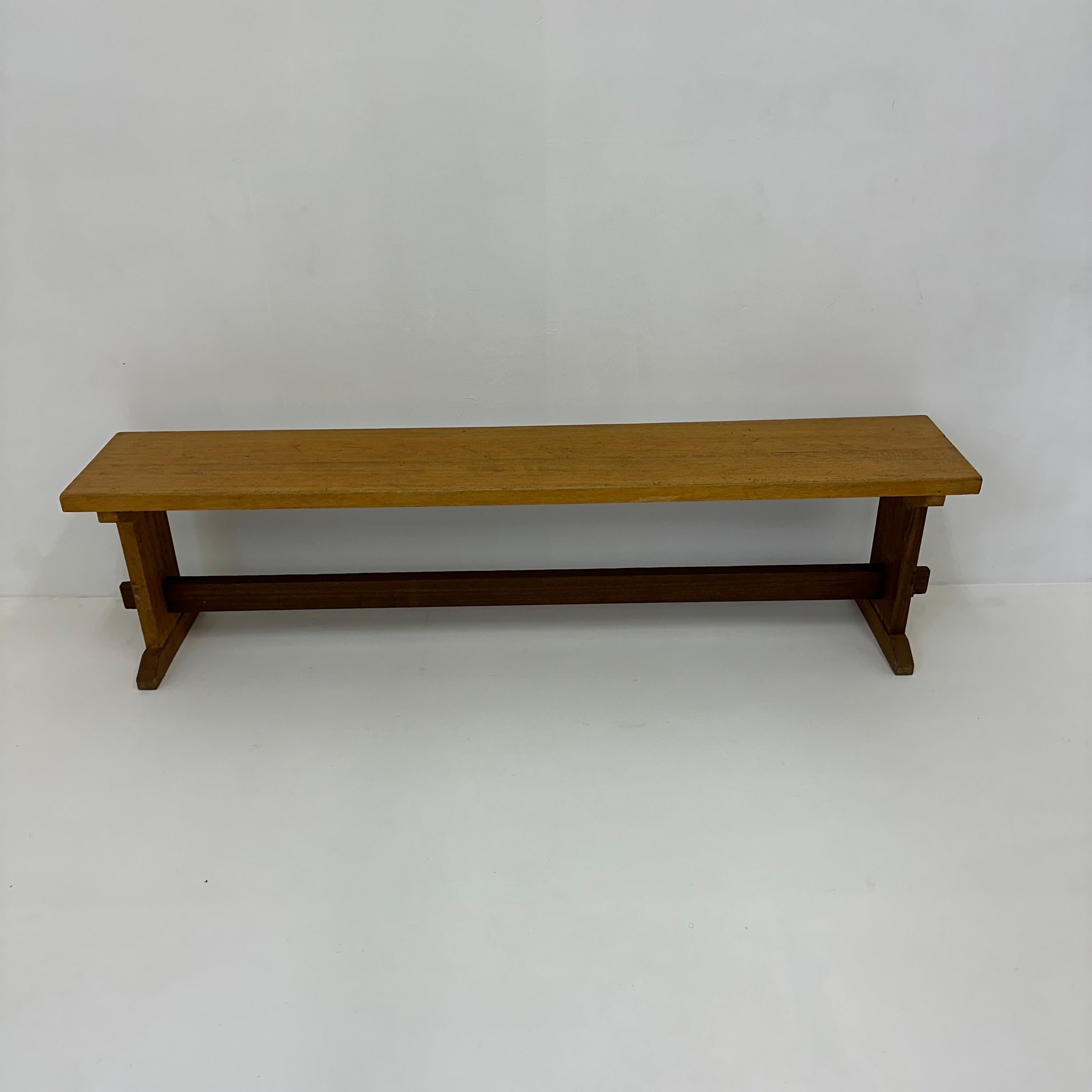Banc vintage en bois massif, 1970 Bon état - En vente à Delft, NL
