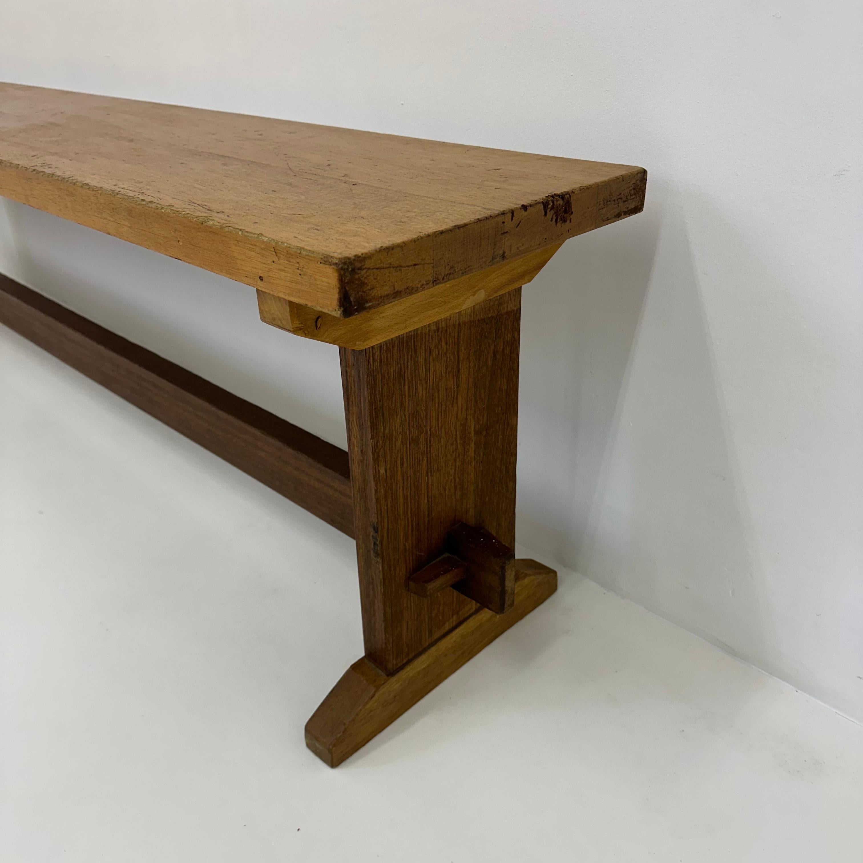 Banc vintage en bois massif, 1970 en vente 1