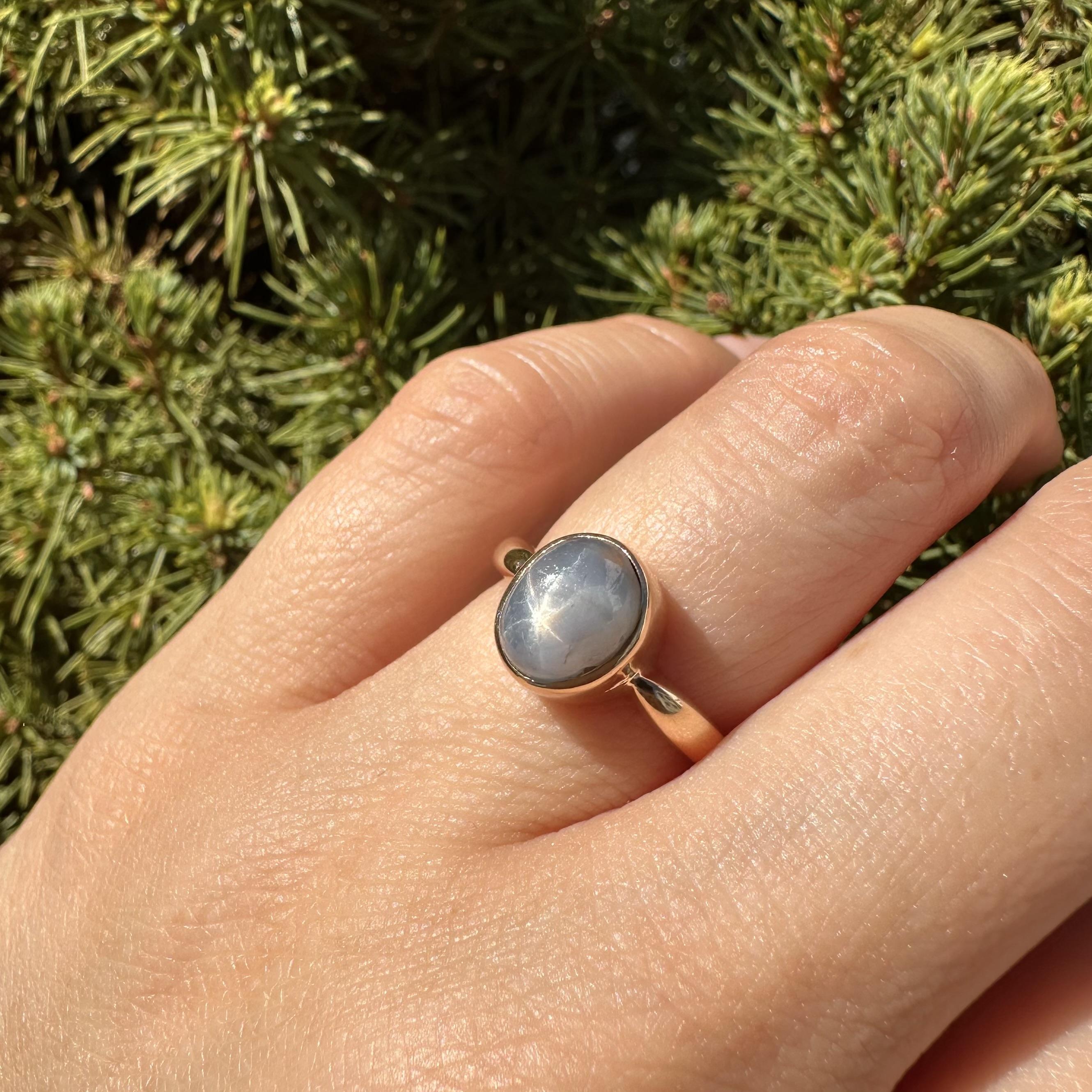 Vintage Solid Gelbgold keine Hitze grau Lünette Stern Saphir Solitär Ring im Angebot 4