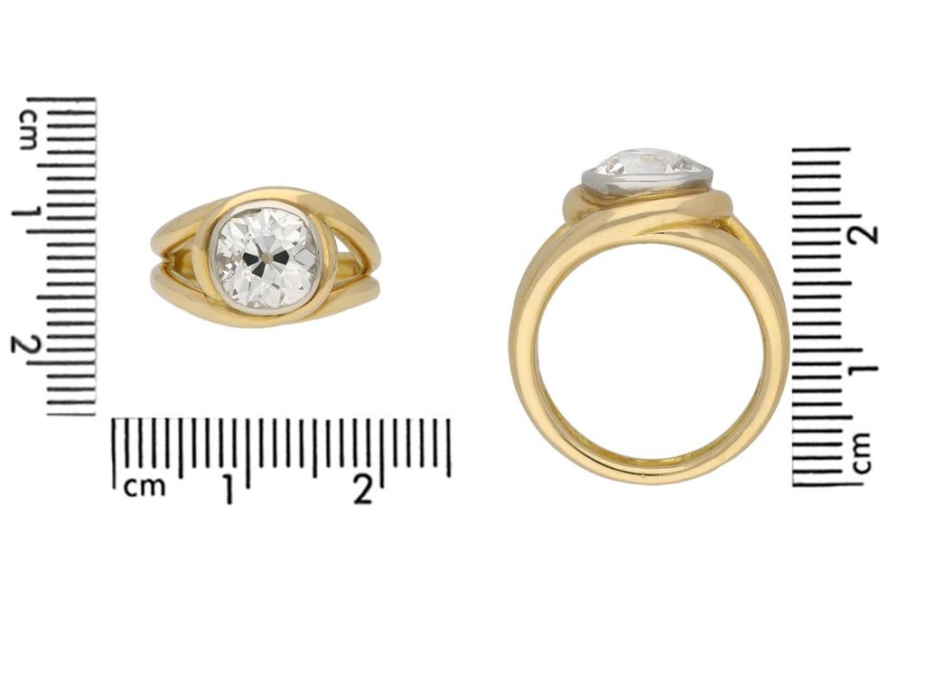 Vintage Solitaire Cushion Shape Old Mine Diamond Ring, French, circa 1950 In Good Condition In London, GB