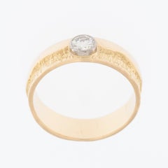Vintage Solitaire Diamond 18 karat Yellow Gold Ring