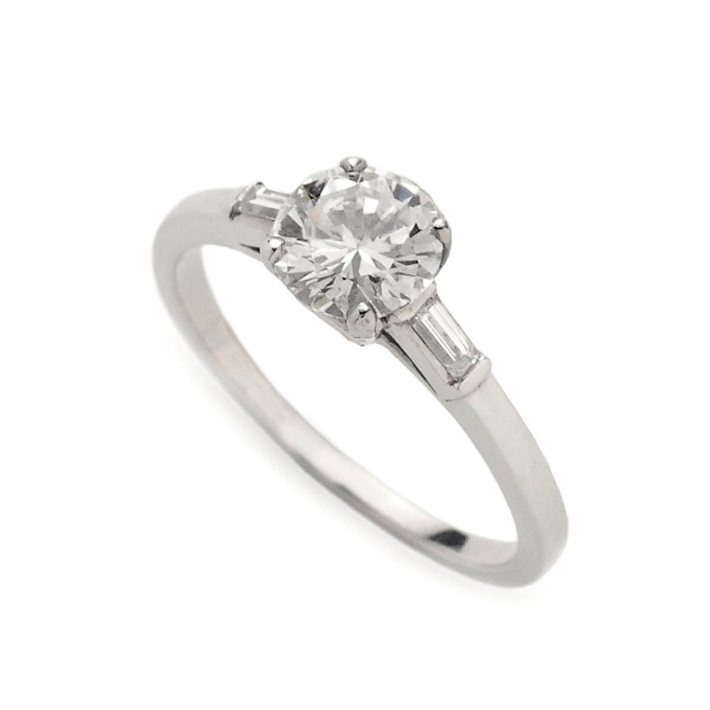 Round Cut Vintage Solitaire Diamond and Platinum Ring, 0.81 Carats, Circa 1940 For Sale