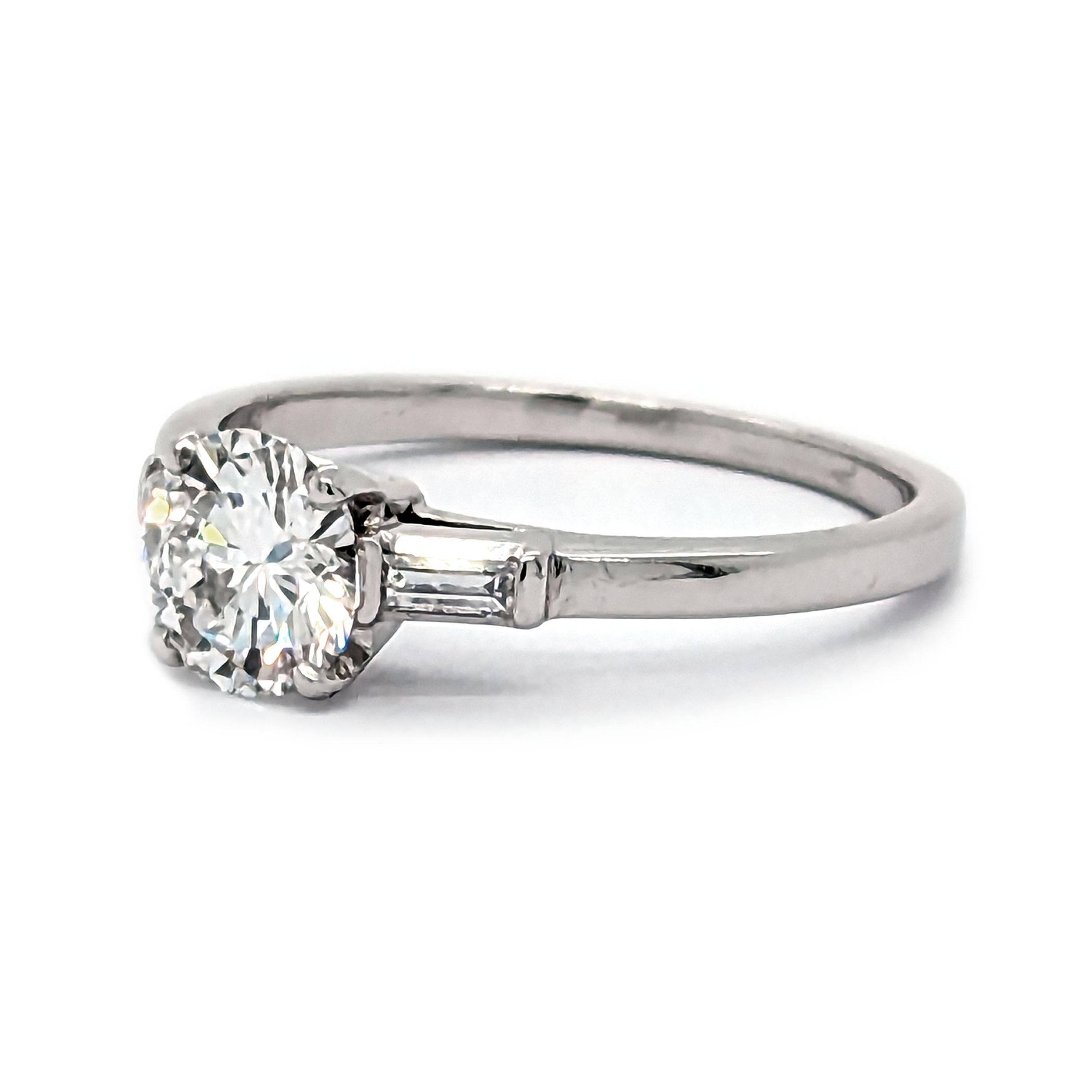 Women's Vintage Solitaire Diamond and Platinum Ring, 0.81 Carats, Circa 1940 For Sale