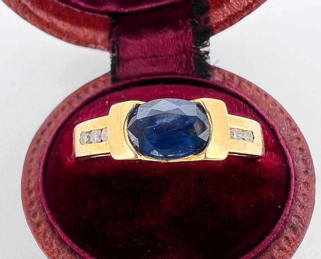 De las mujeres Solitario vintage de oro de 18 quilates, zafiro de 1 quilate y diamantes - circa 1970 en venta