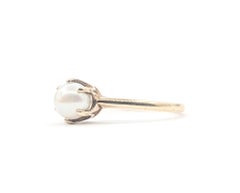 Vintage Solitaire Pearl Ring in 10k Yellow Gold