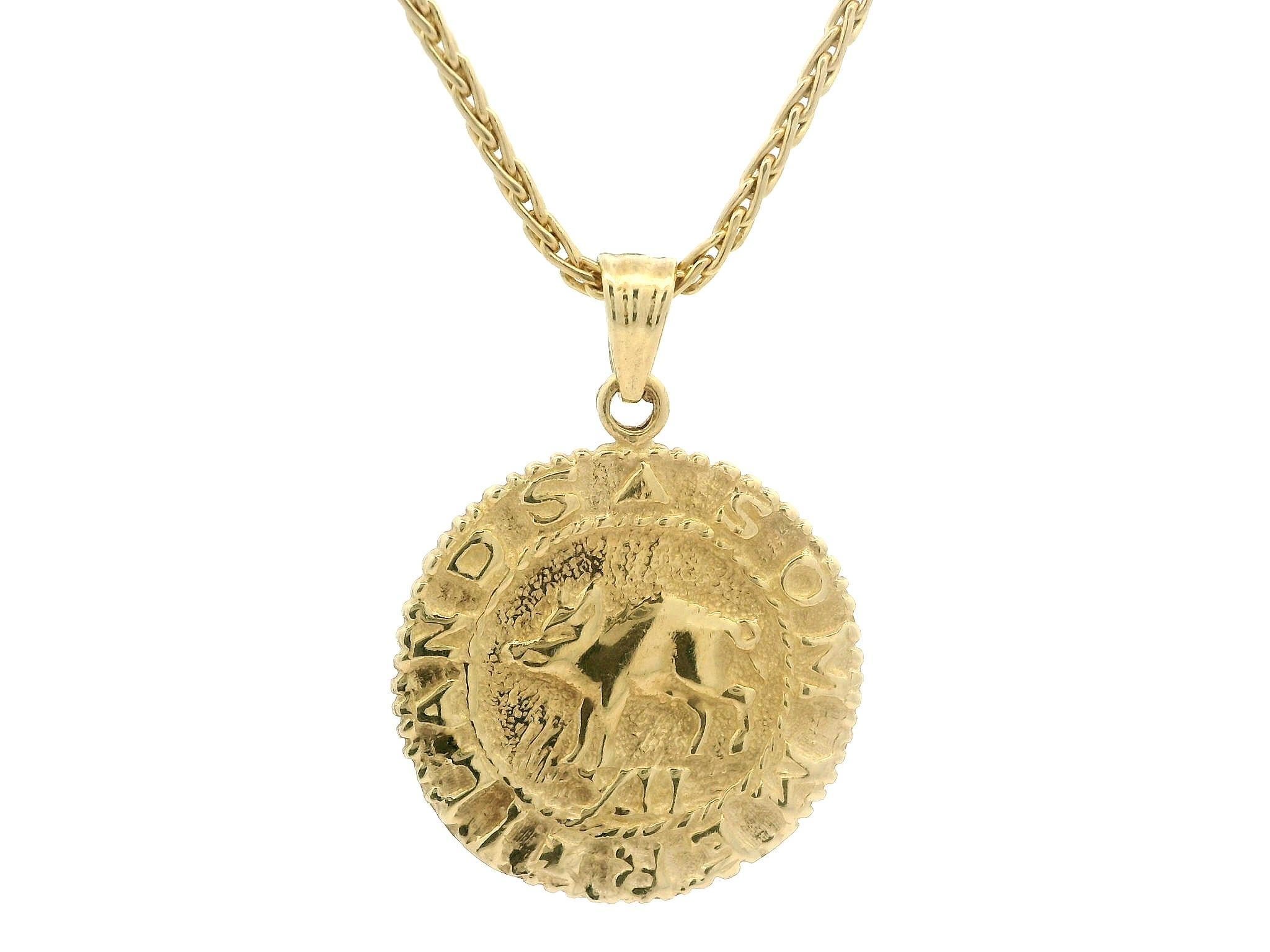 Colgante Vintage Sommer Islas XII de Oro Amarillo de 14k con Moneda y Collar de Eslabones de Trigo en venta 1