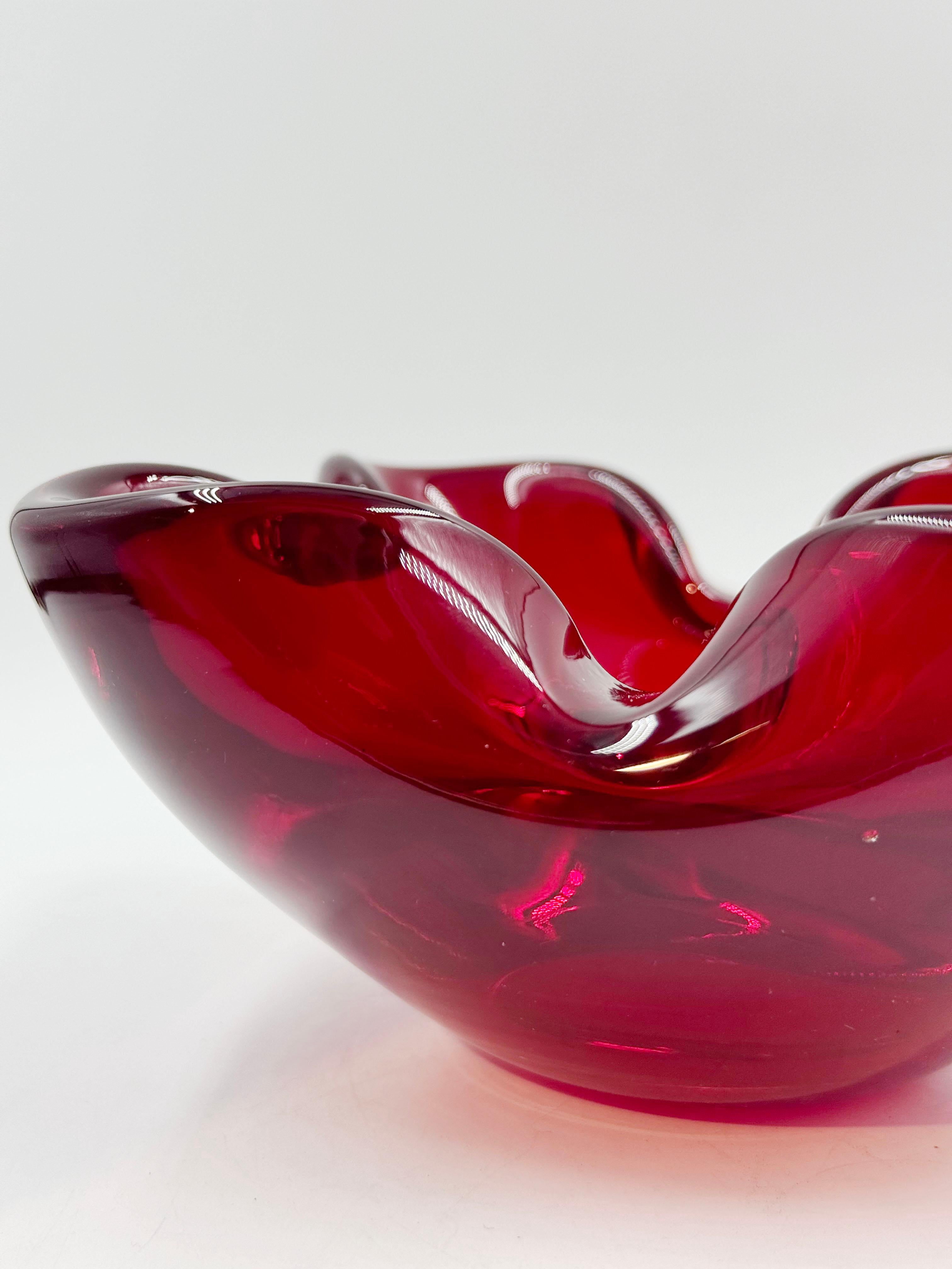 XX secolo Posacenere d'epoca Murano Glass Sommerso in vetro di Murano, Italia 1960 in vendita