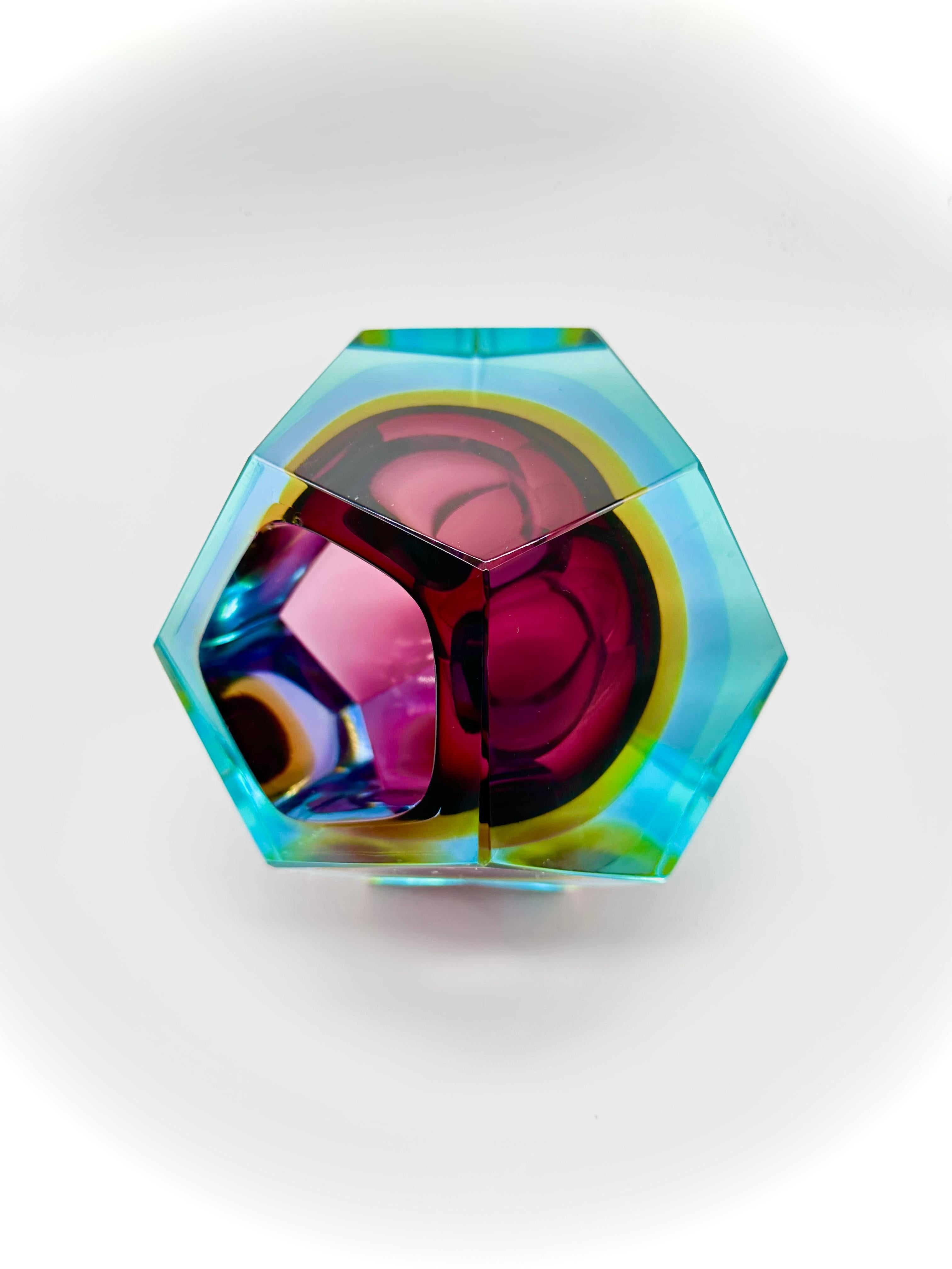 Enorme Murano Sommerso / forma de diamante, púrpura azul y amarillo , Flavio Poli 1970's Cristal de Murano