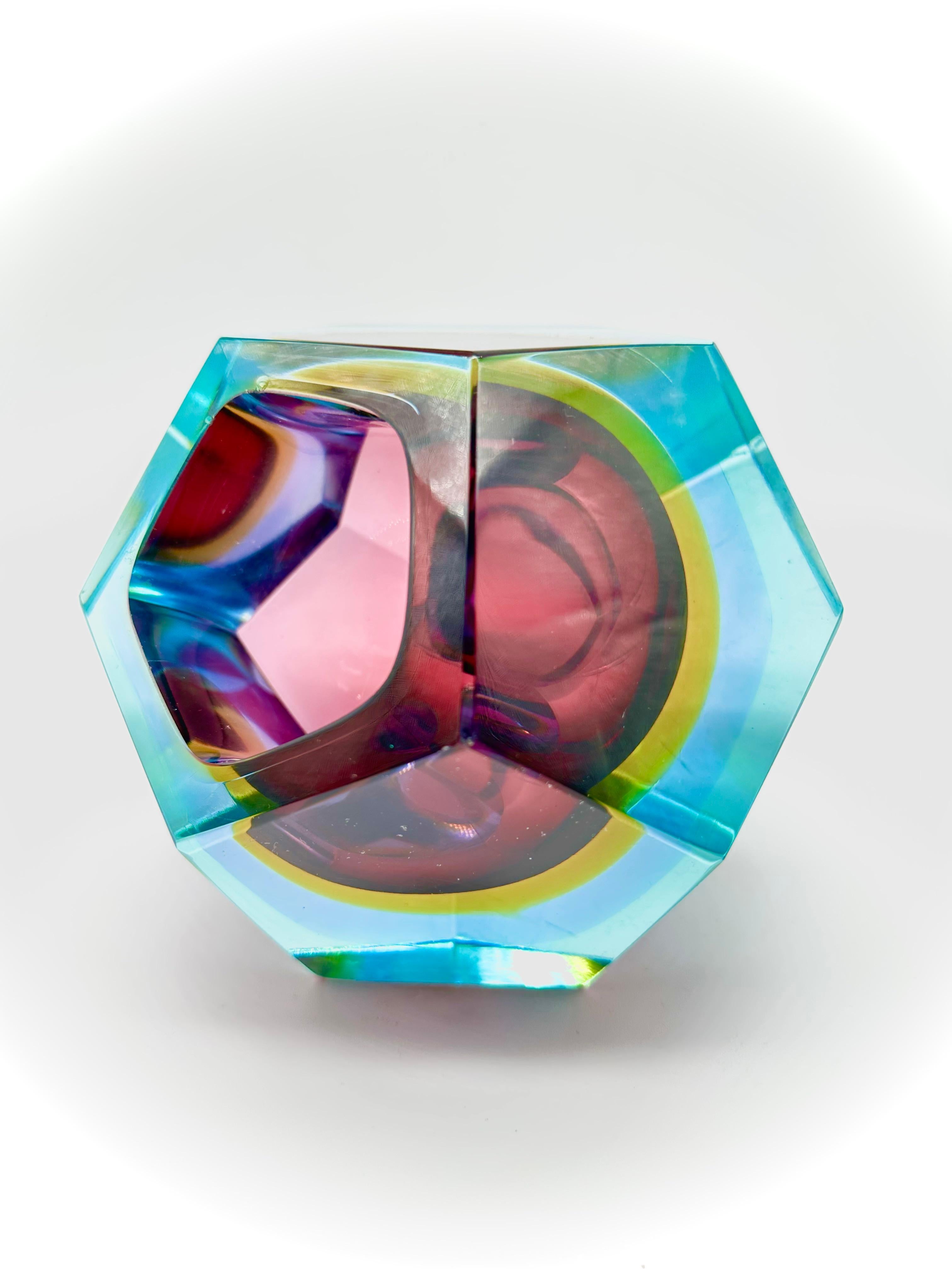 Enorme Murano Sommerso / forma de diamante, púrpura azul y amarillo , Flavio Poli 1970's 1