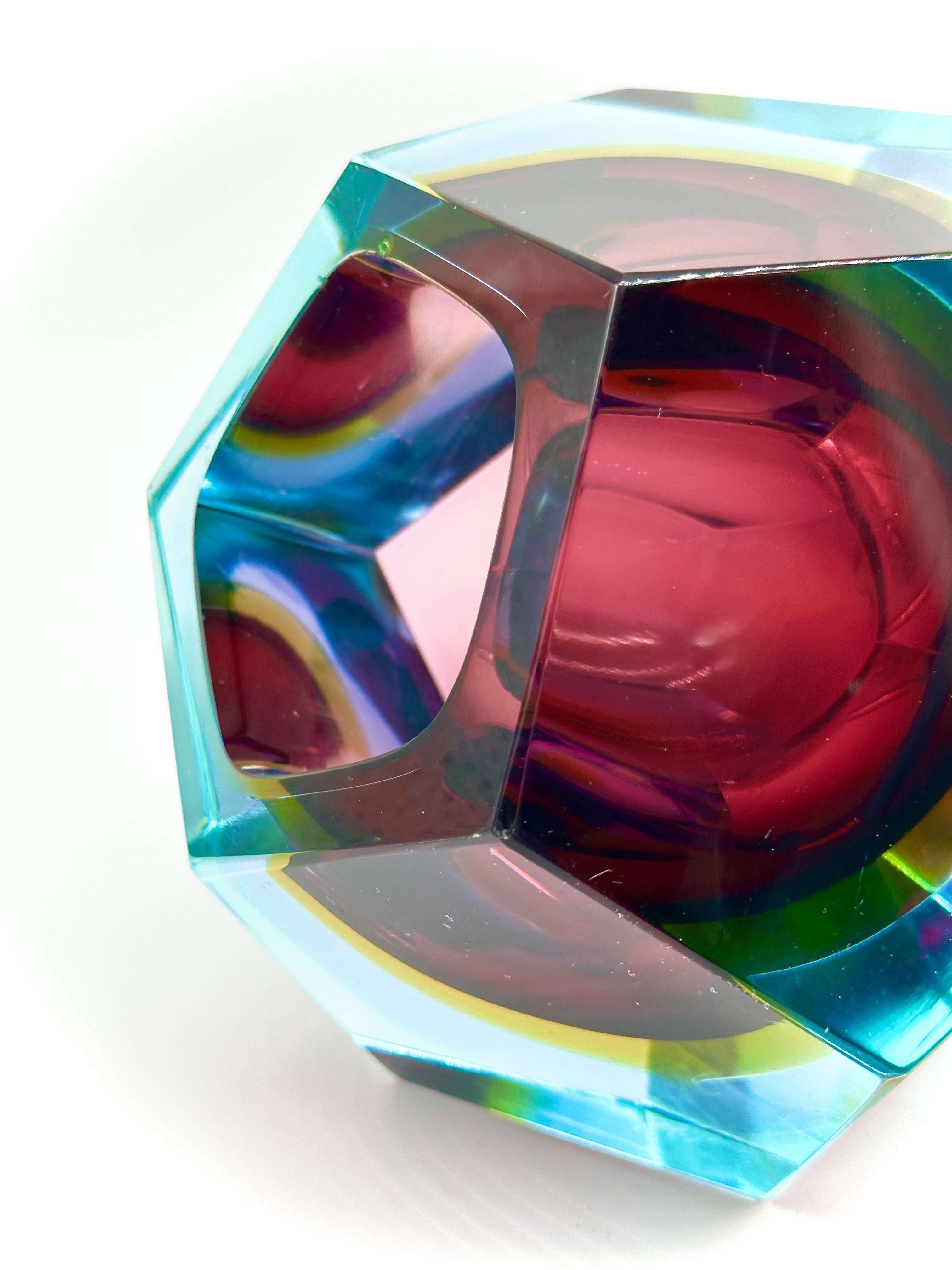 Enorme Murano Sommerso / forma de diamante, púrpura azul y amarillo , Flavio Poli 1970's 2