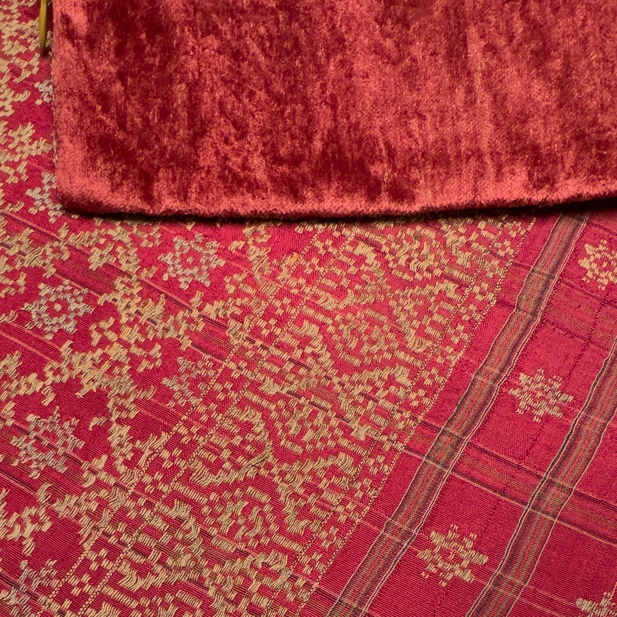 Copricuscino Songket vintage con retro in velluto di seta In condizioni buone in vendita a 中央区, JP