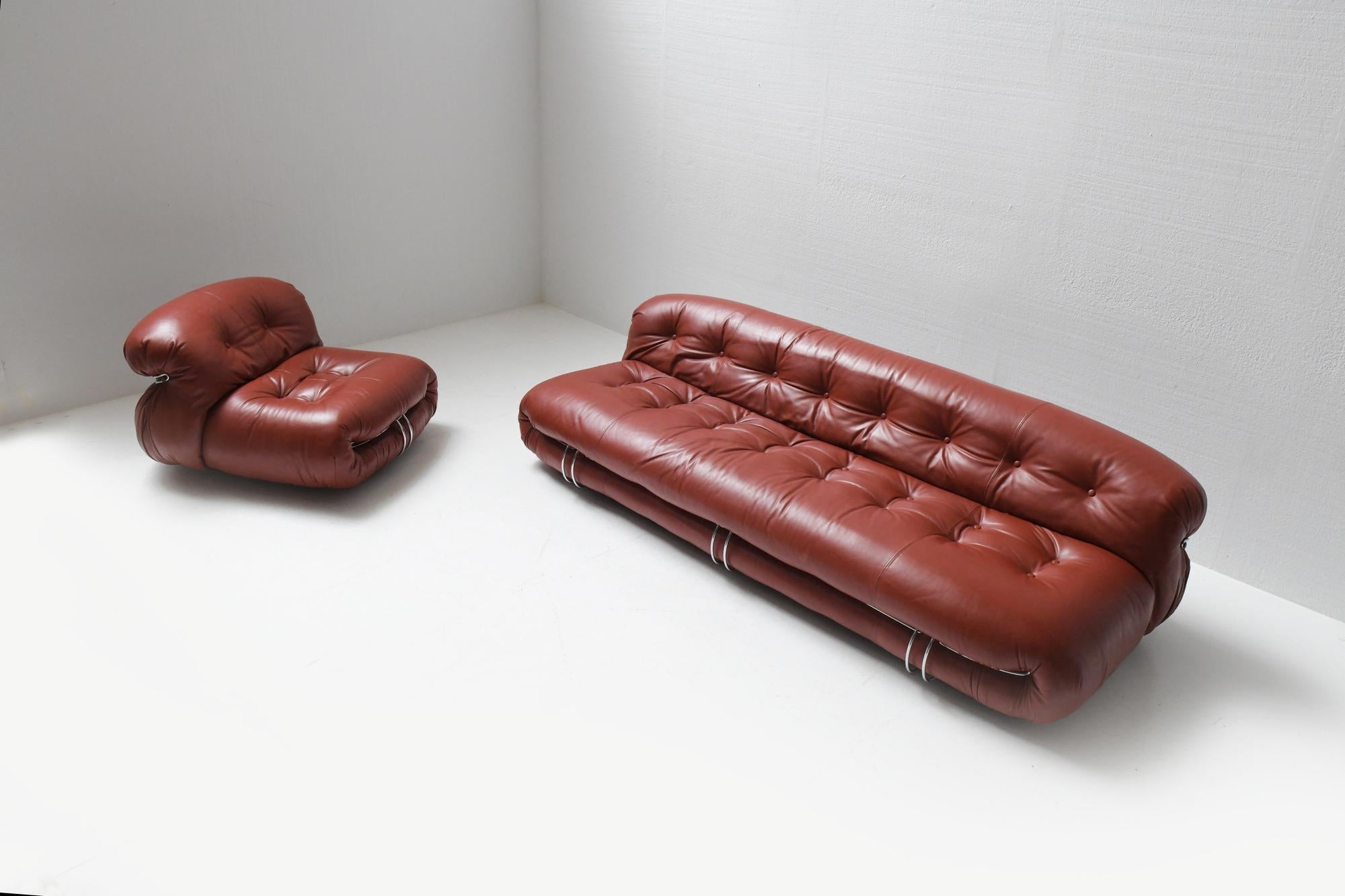Vintage Soriana Set in Red Leather by Afra E Tobia Scarpa for Cassina, Italy In Good Condition In Buggenhout, Oost-Vlaanderen