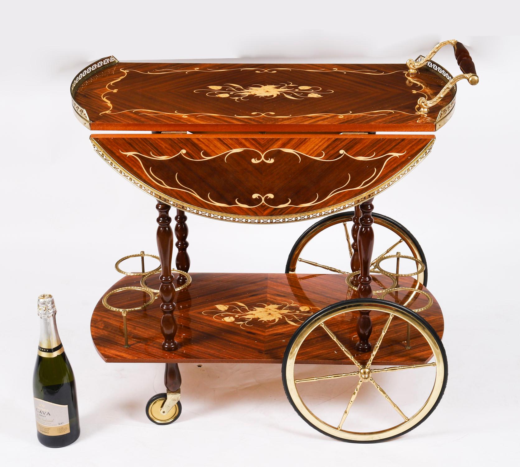 Carrello portabevande d'epoca in intarsio sorrentino della metà del XX secolo in vendita 13