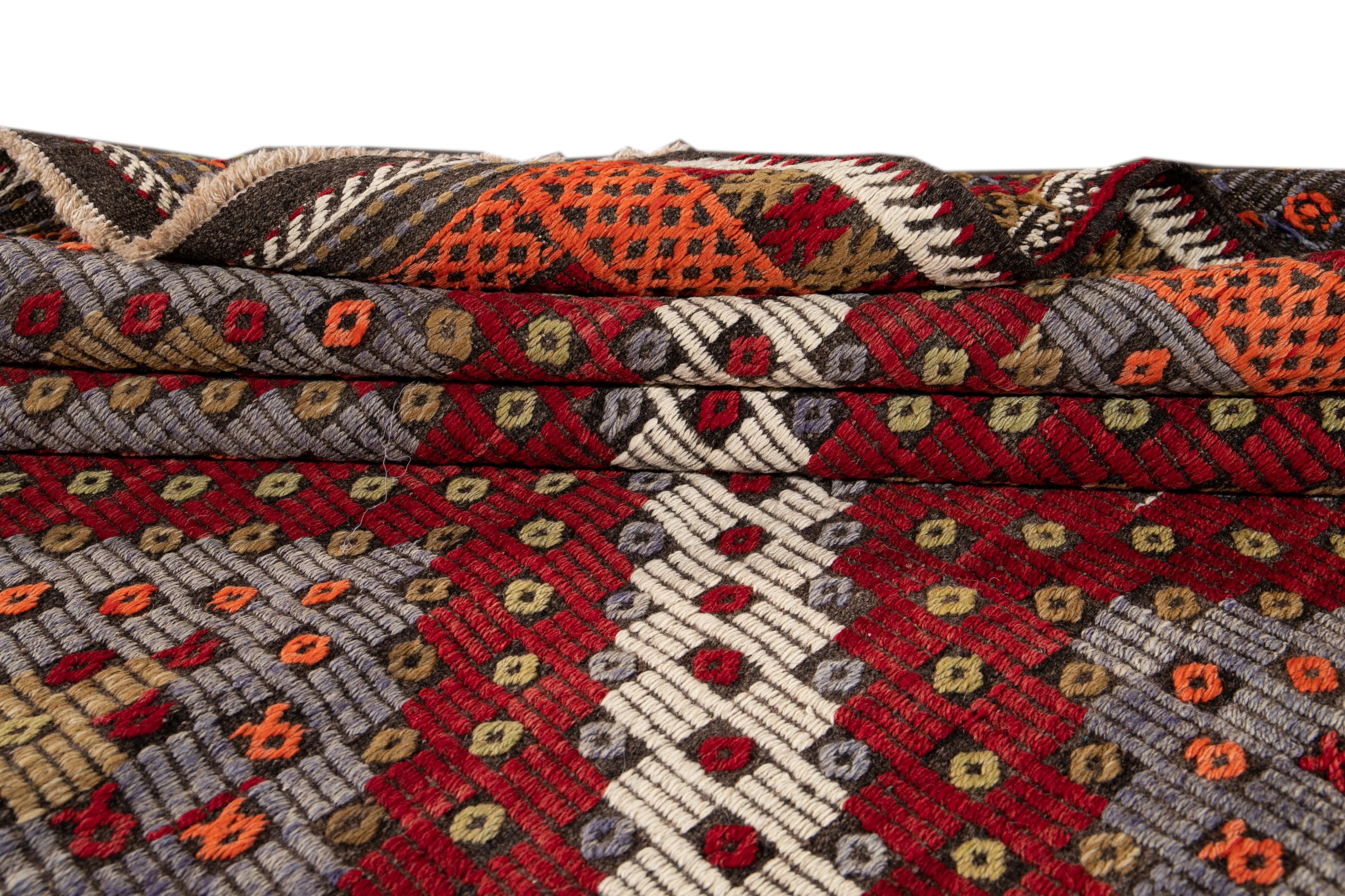 Vintage Soumak Wool Rug In Excellent Condition For Sale In Norwalk, CT