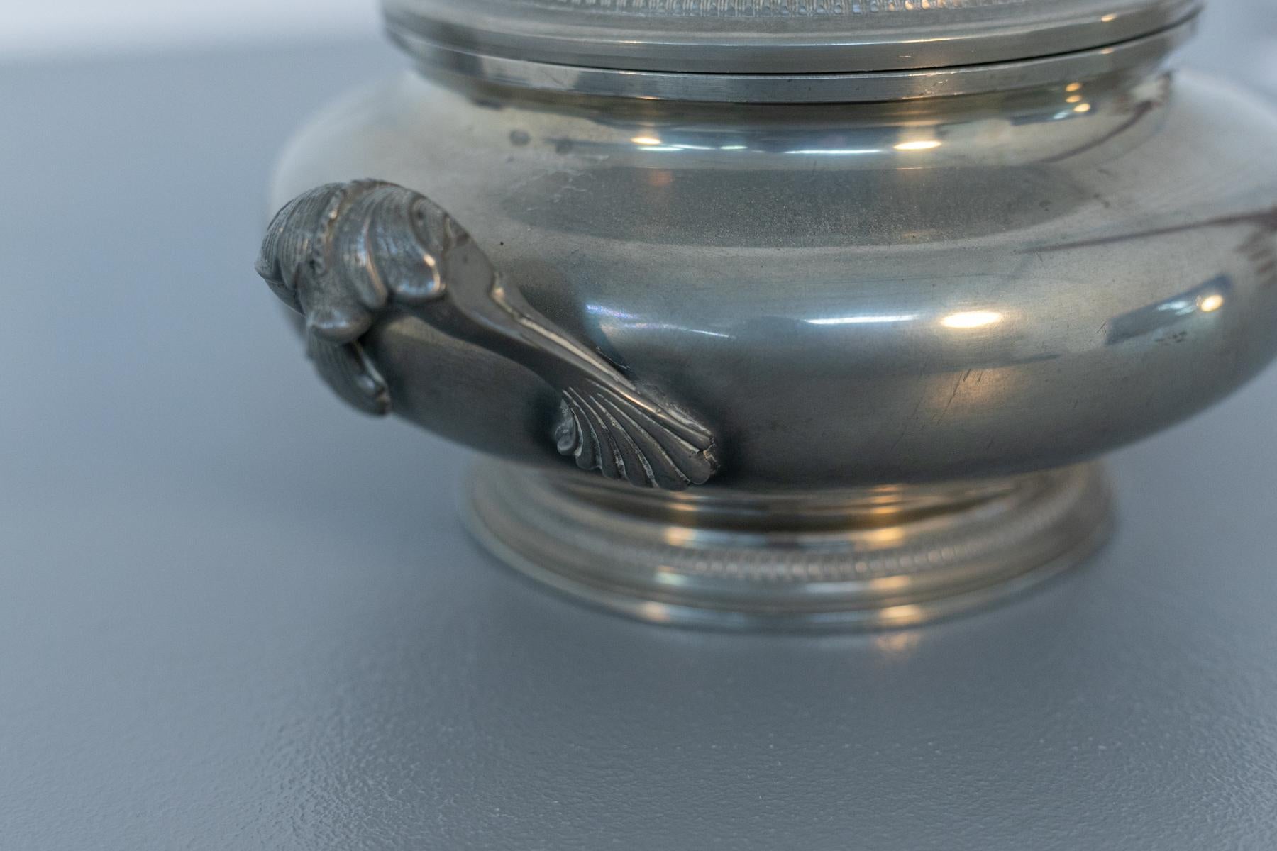 Soupière vintage en métal argenté avec couvercle Bon état - En vente à Milano, IT