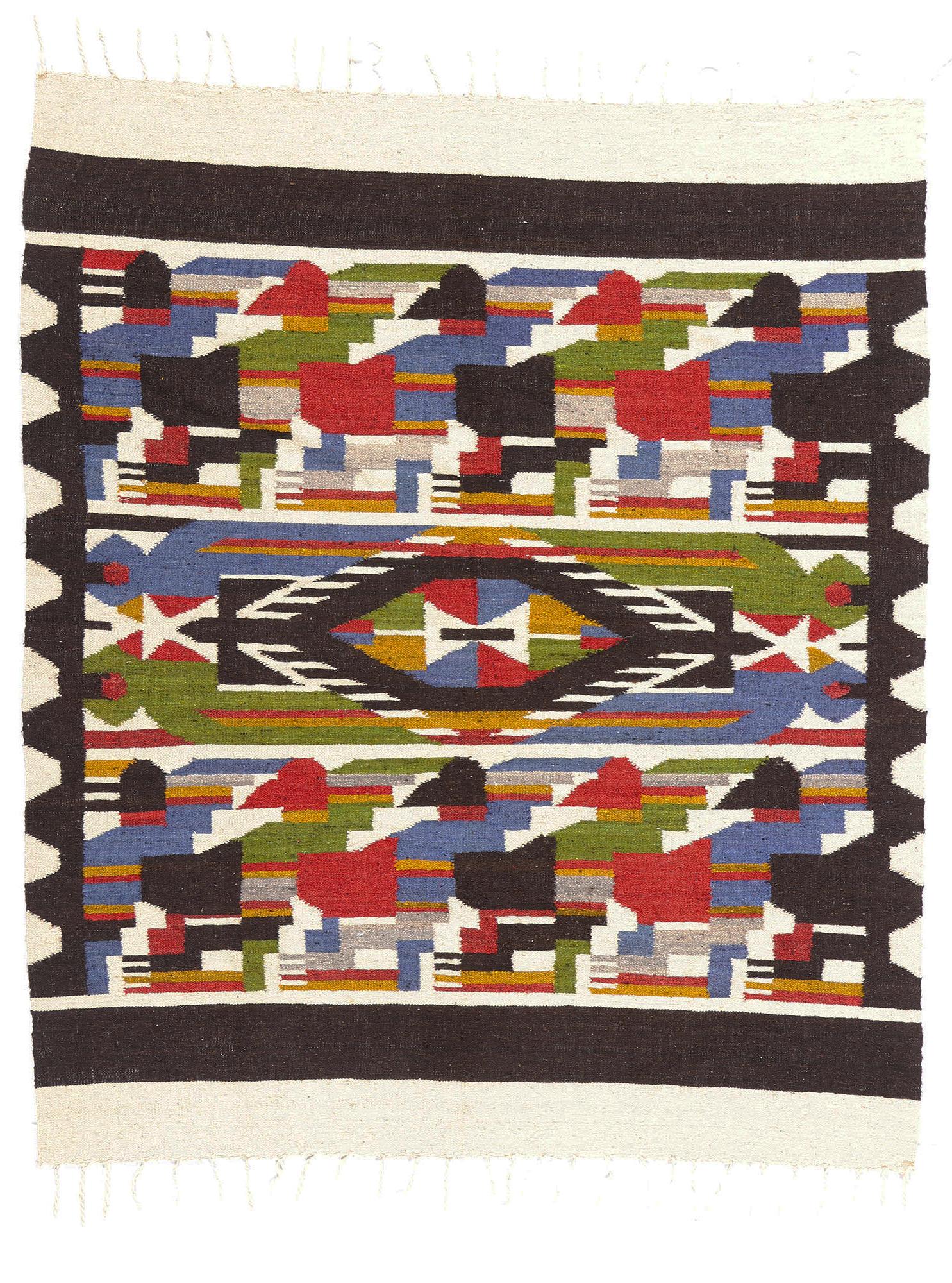 Vintage South American Kilim Peruvian Rug Chancay Pájaro Design For Sale 4