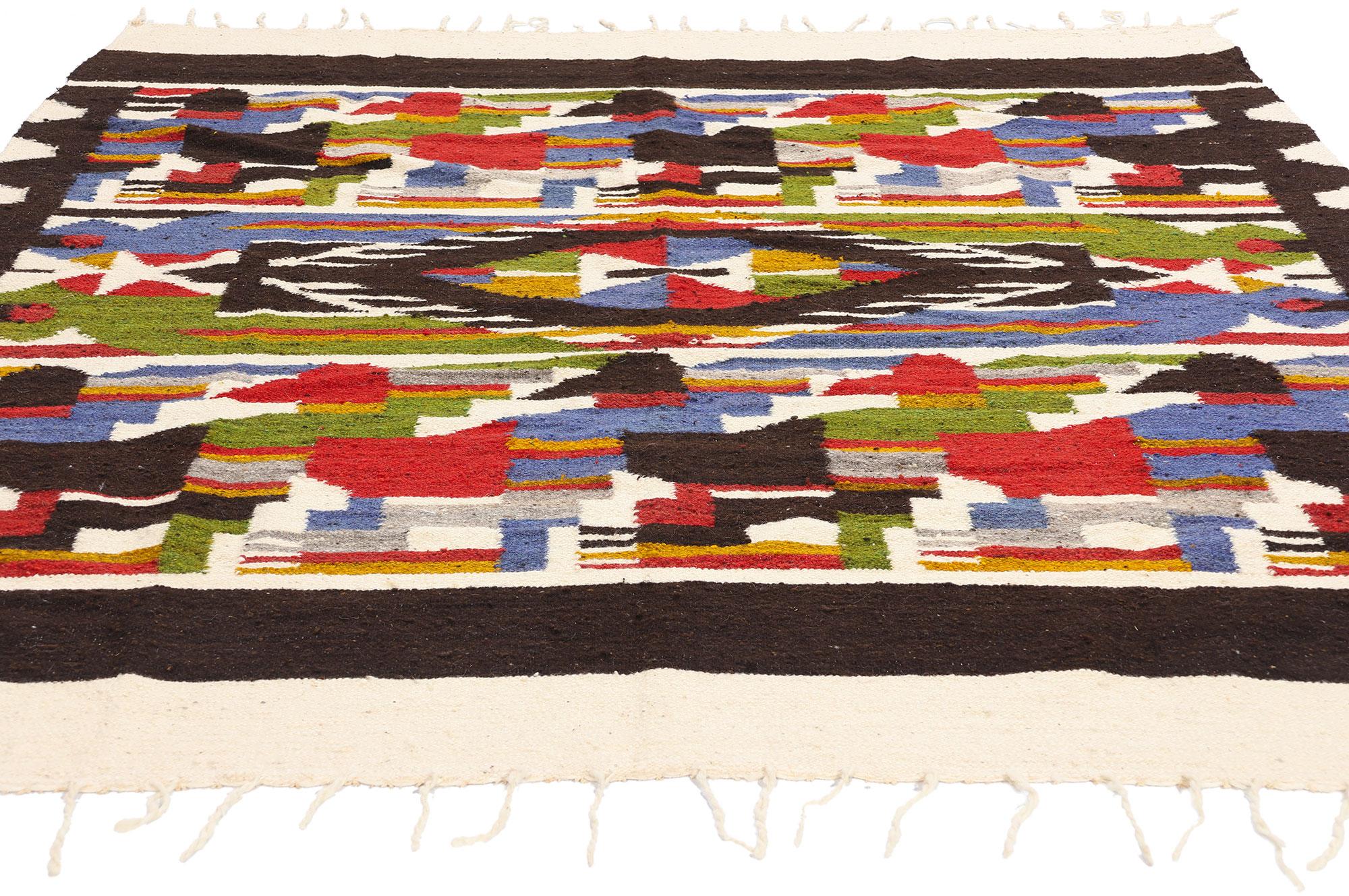 Hand-Woven Vintage South American Kilim Peruvian Rug Chancay Pájaro Design For Sale