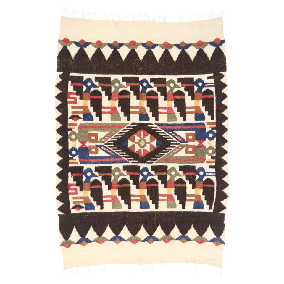 Peruvian Rug - 51 For Sale on 1stDibs
