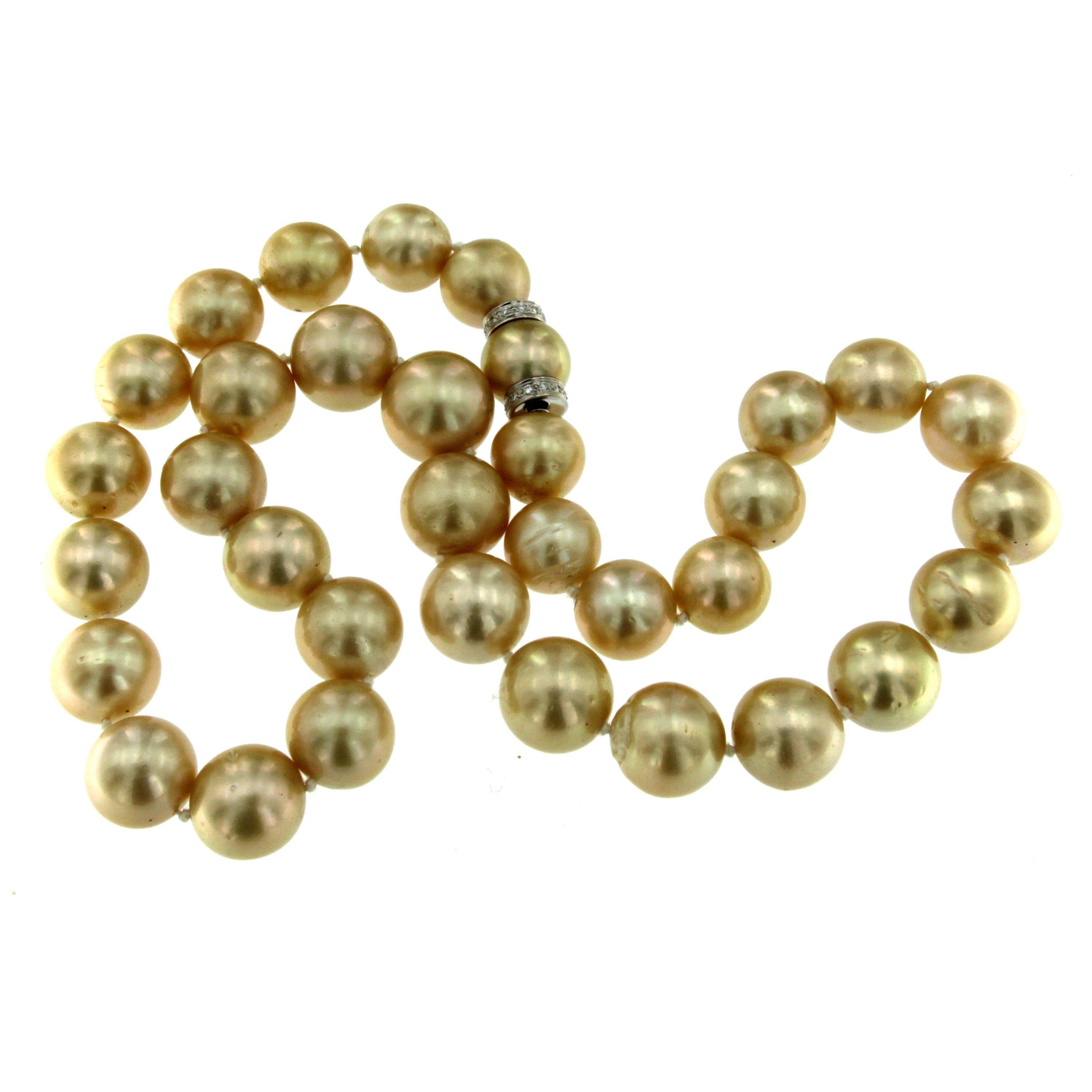 Vintage South Sea Golden Pearls Diamond Gold Necklace In Excellent Condition In Napoli, Italy