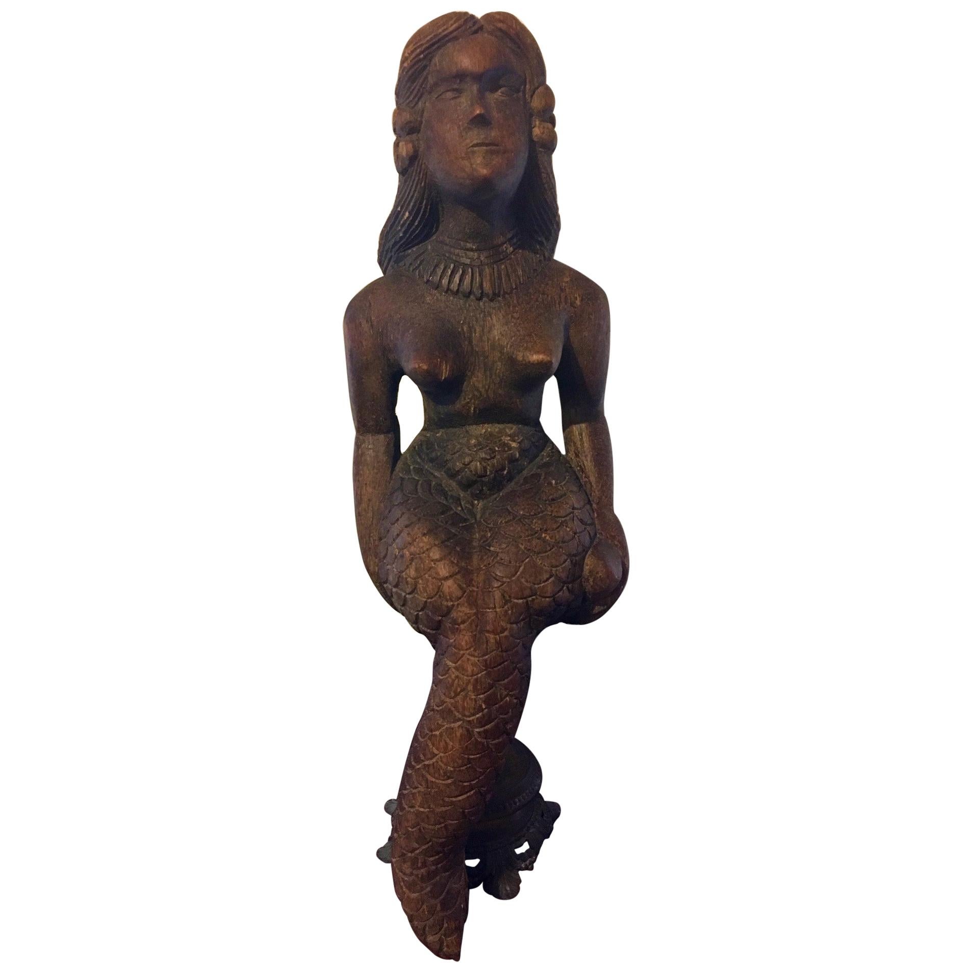 Mermaid vintage en teck sculpté des mers du Sud