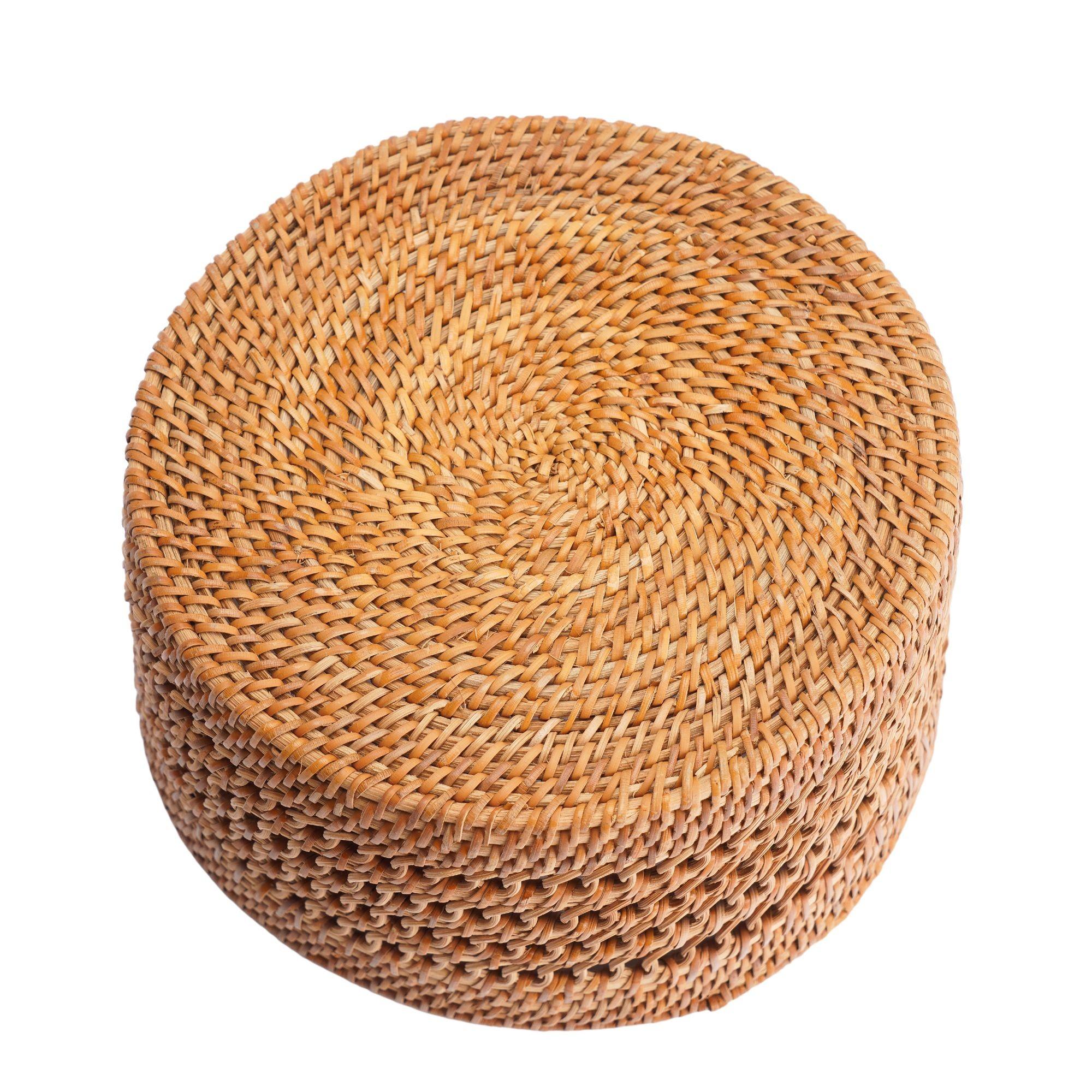 Vintage Southeast Asian woven circular basket, 1900's For Sale 2