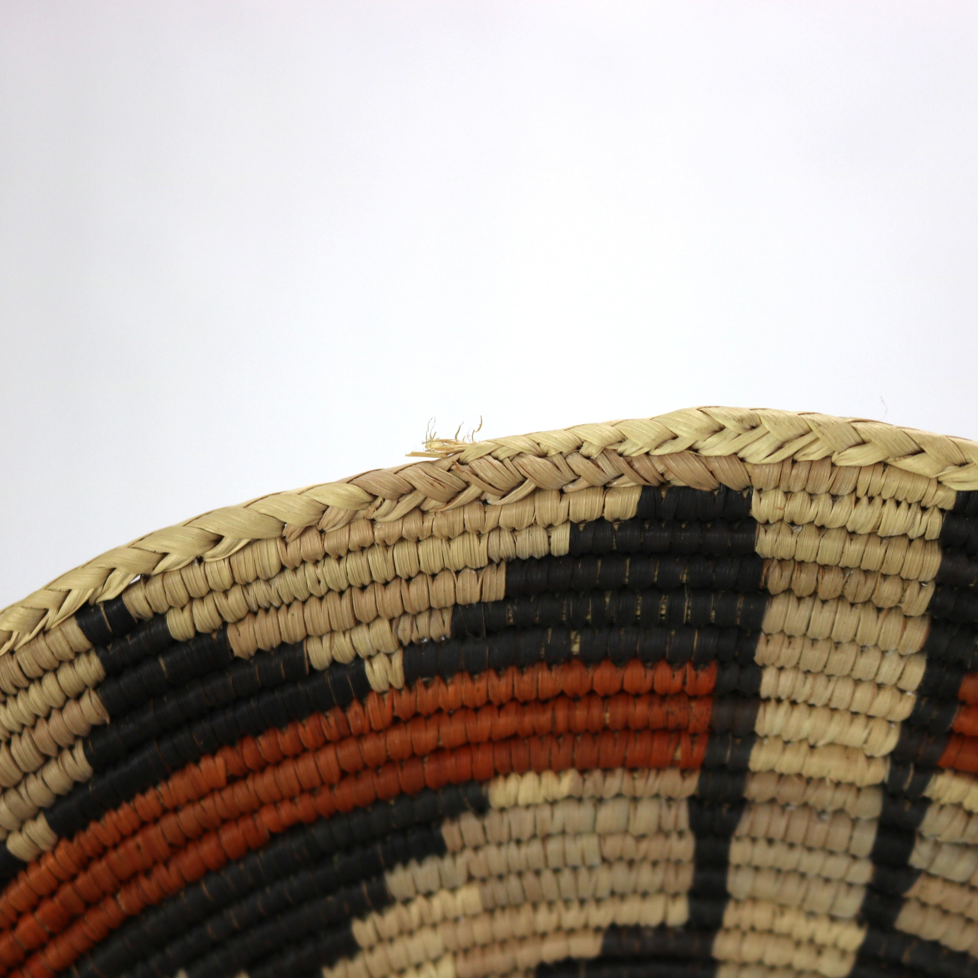 Américain Panier en roseau tressé Vintage Southwest Native American 20thC en vente
