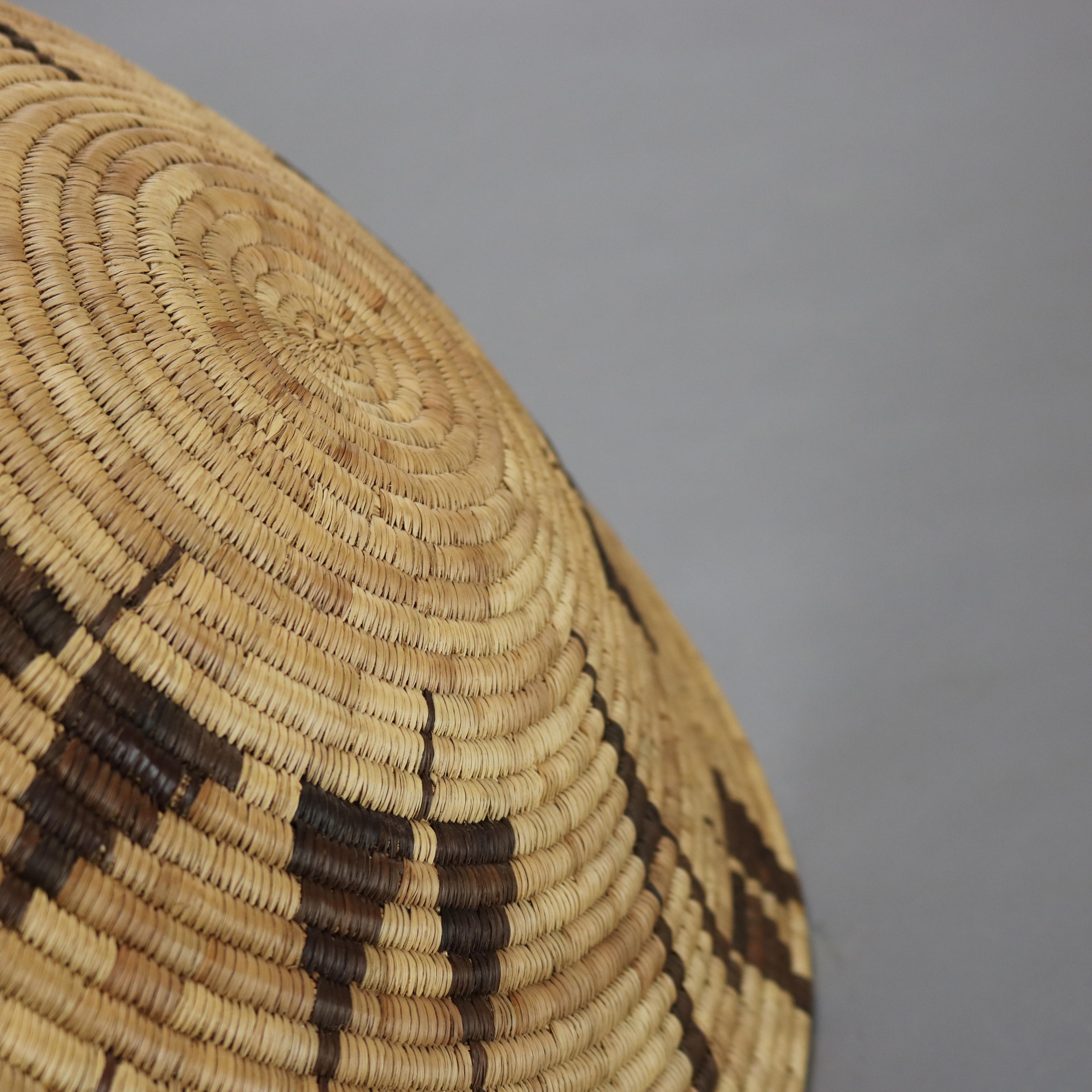 Panier en roseau tressé Vintage Southwest Native American 20thC en vente 1