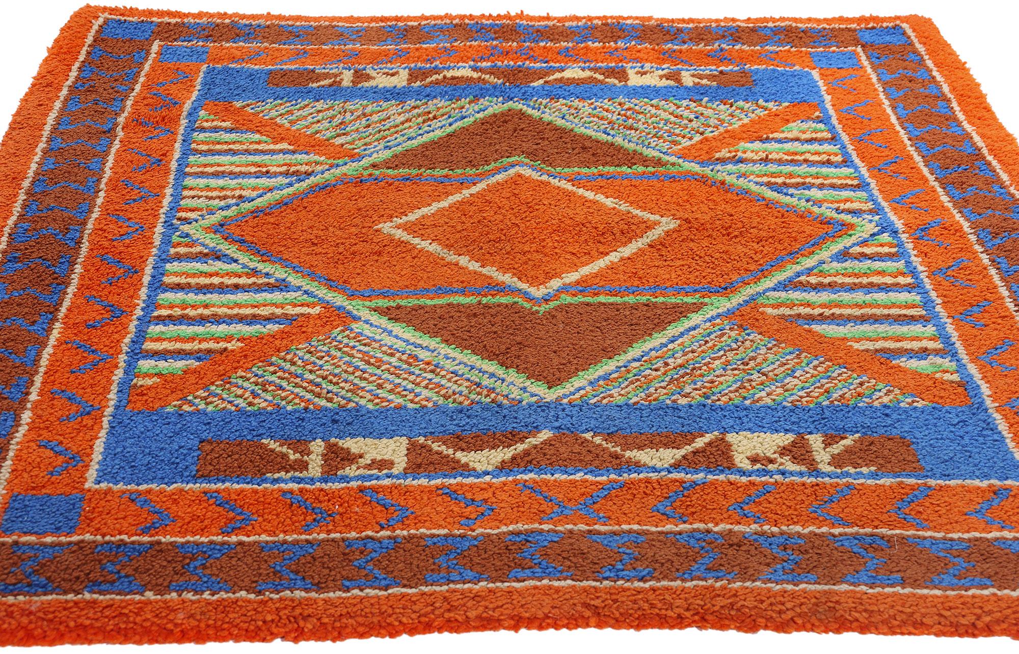 Alfombra Enganchada Americana Vintage Southwest Sunrise, 04'03 x 05'02 Moderno de mediados de siglo en venta
