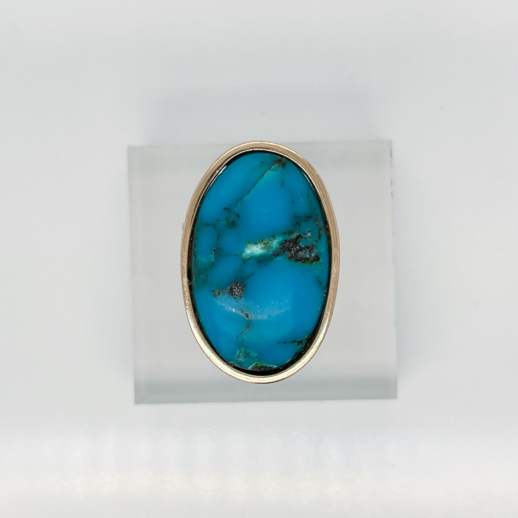 Vintage Southwestern Artisan 14K Gold & Cabochon Turquoise Ring In Good Condition For Sale In Philadelphia, PA