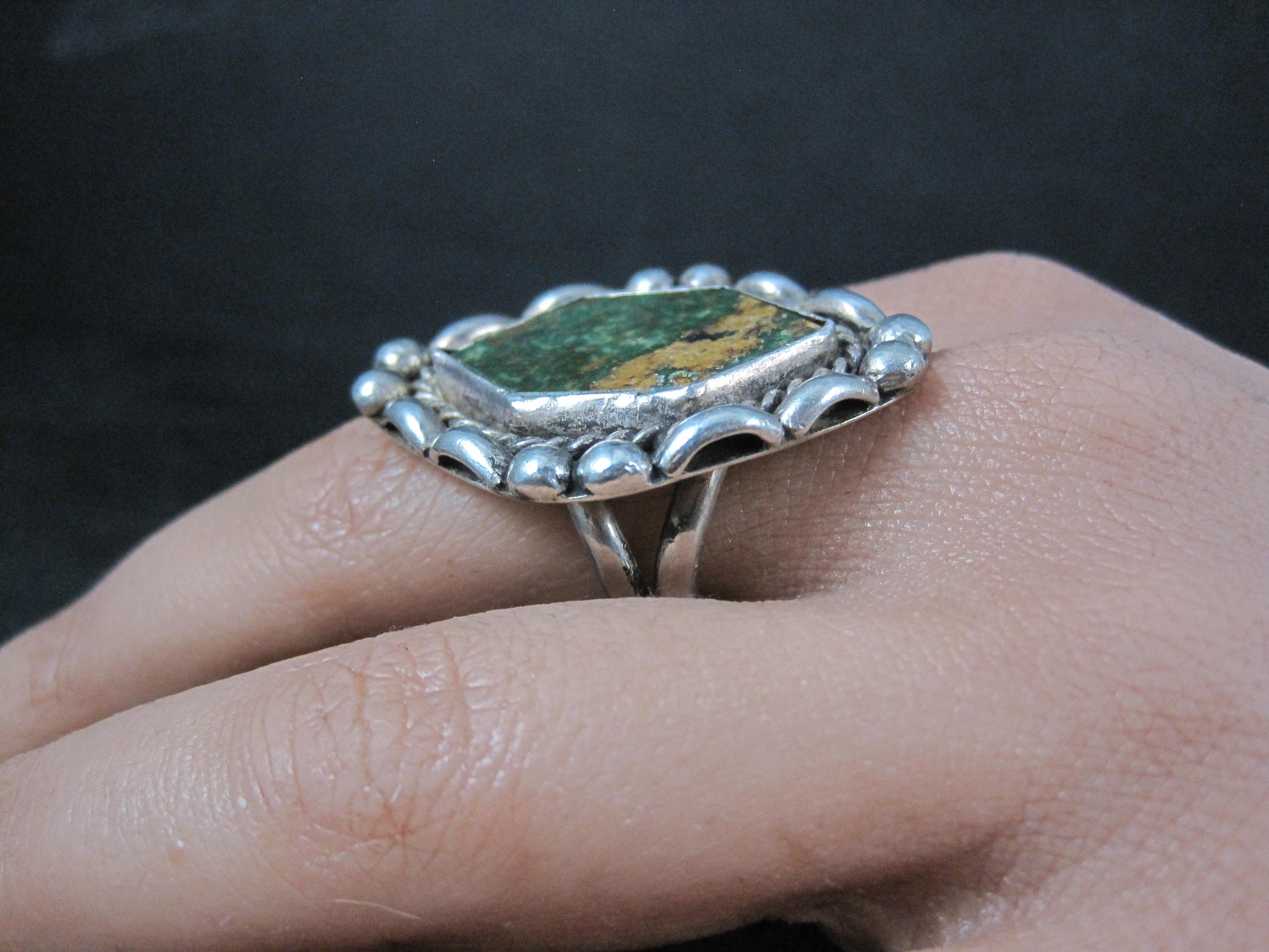 Vintage Southwestern Kings Manassa Green Turquoise Ring Size 8.5 For Sale 1