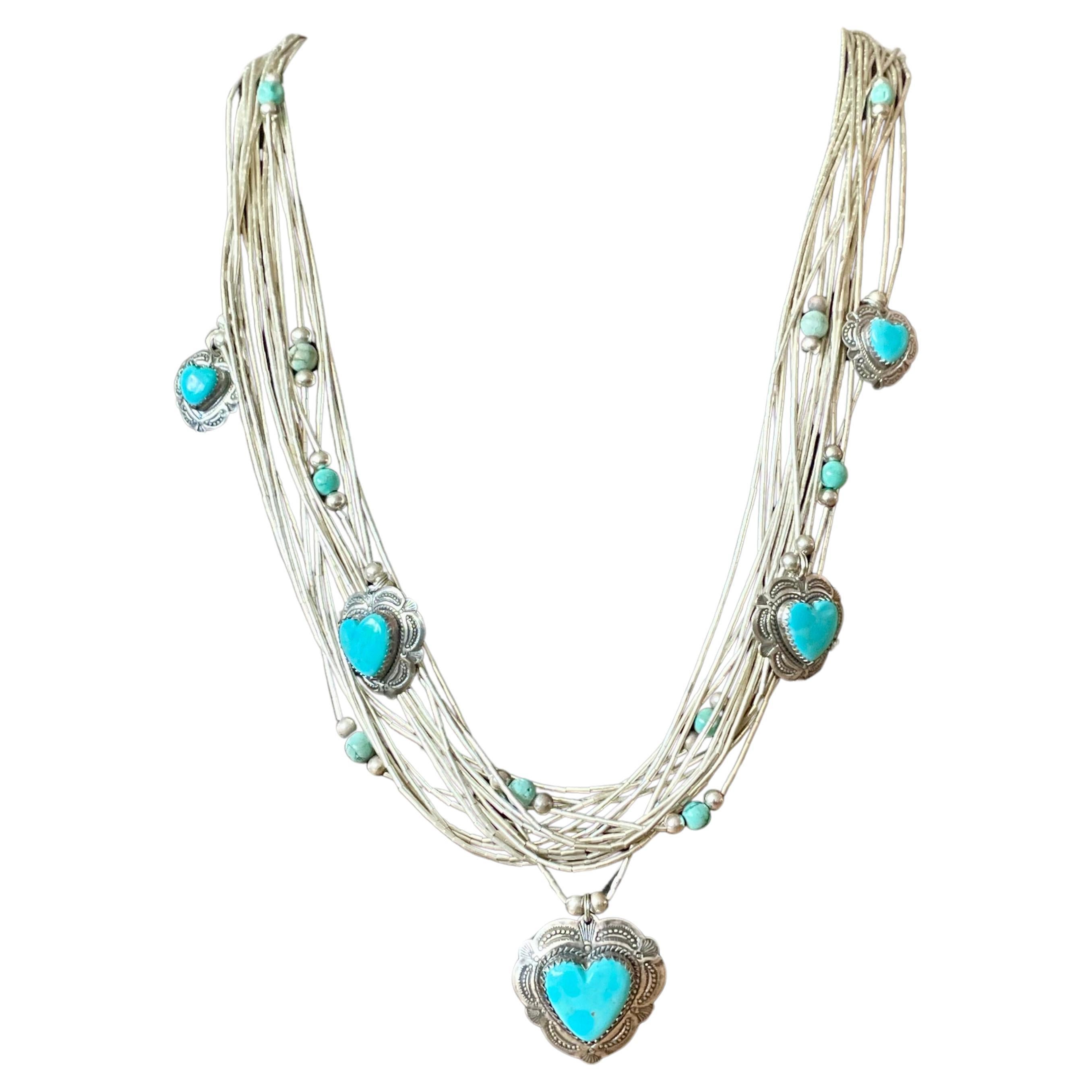 Collier Vintage Southwestern multi-brins avec pendentifs en forme de coeur en turquoise en vente
