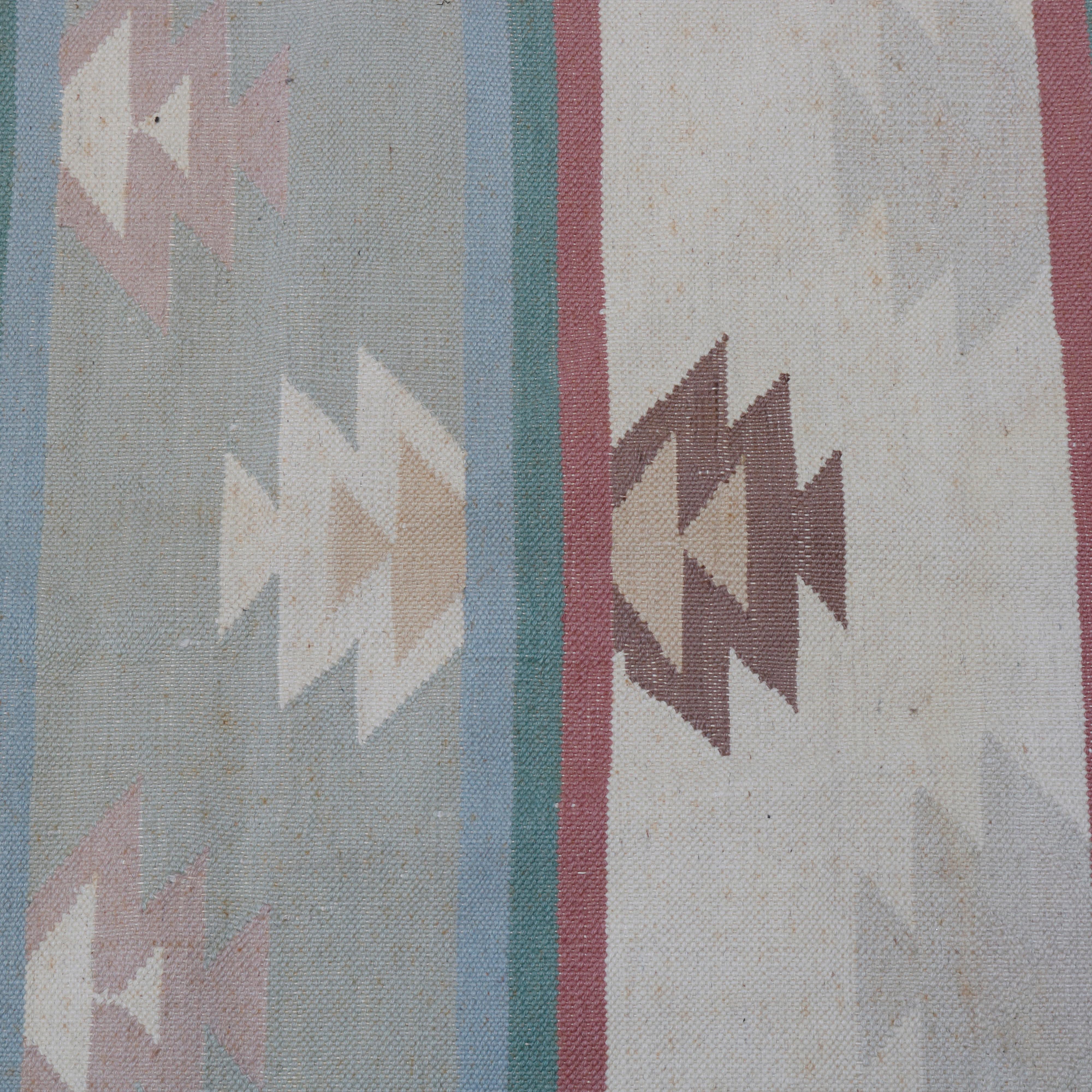 Vintage Southwestern Navajo Style Flat-Weave Area Rug Stylized Flame, circa 1950 In Good Condition In Big Flats, NY