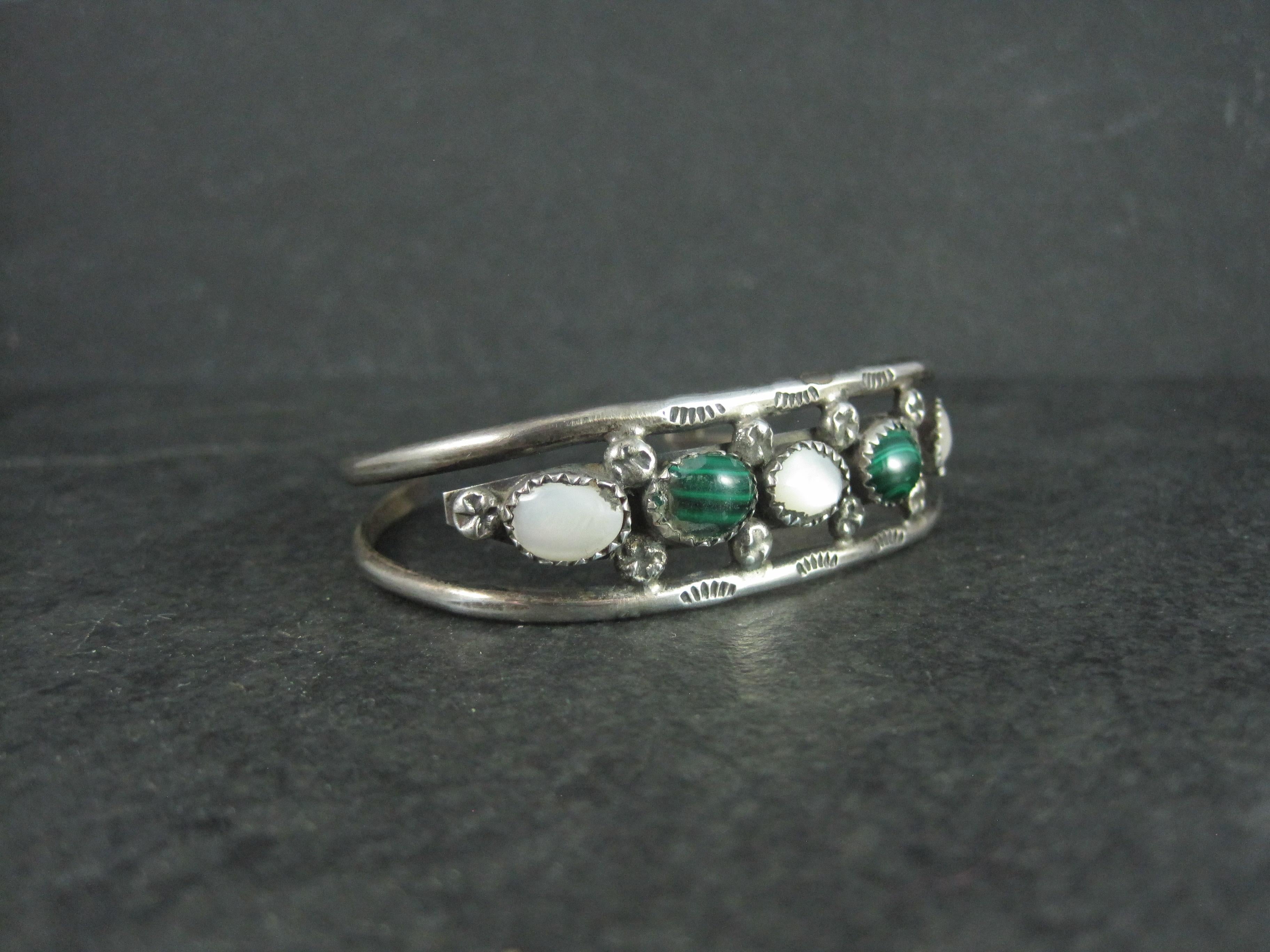 Brazalete Vintage Southwestern Sterling Malaquita Madreperla 6 Pulgadas Cabujón en venta